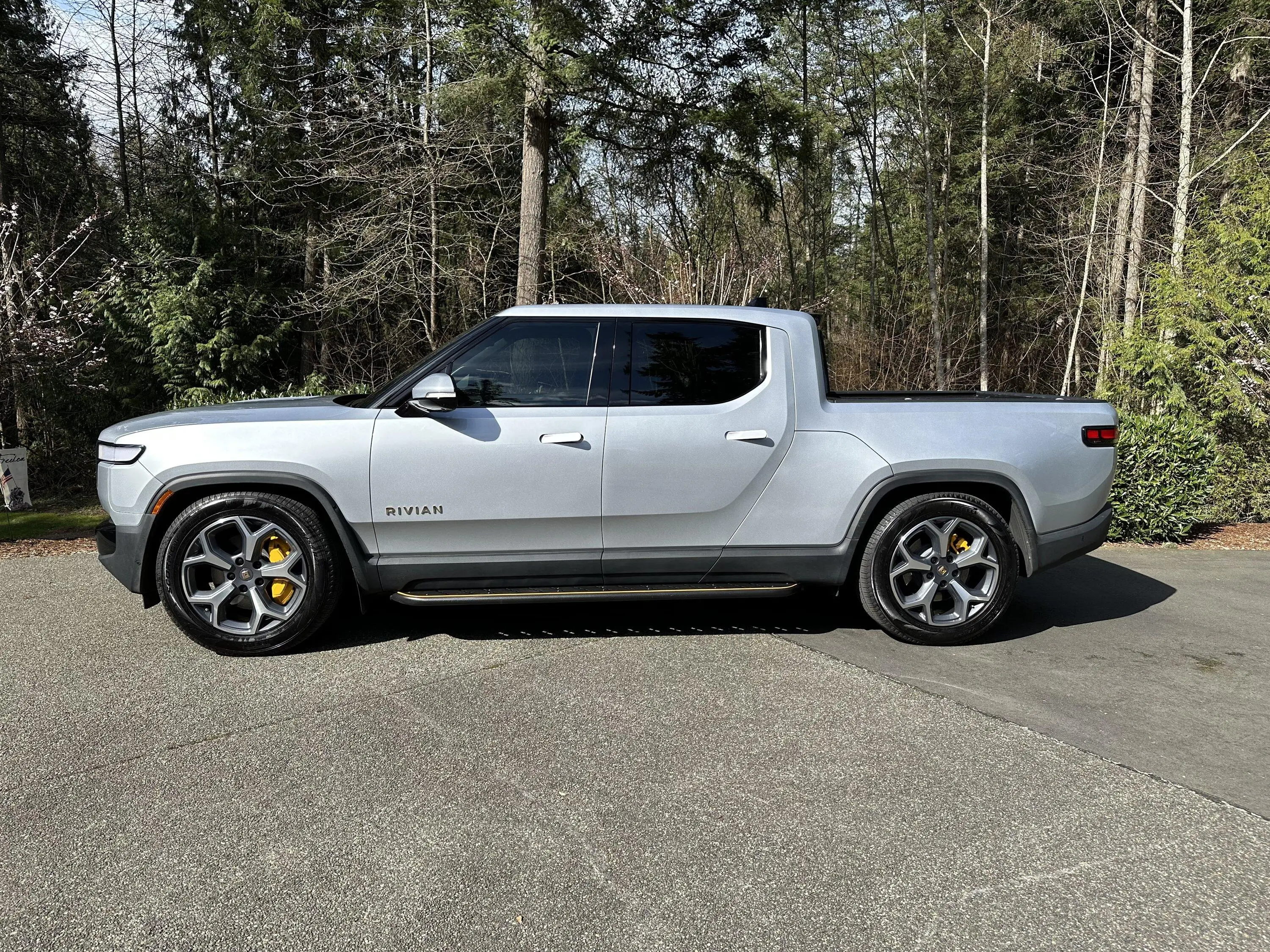Rivian R1T R1S R1S running boards news ? IMG_6974
