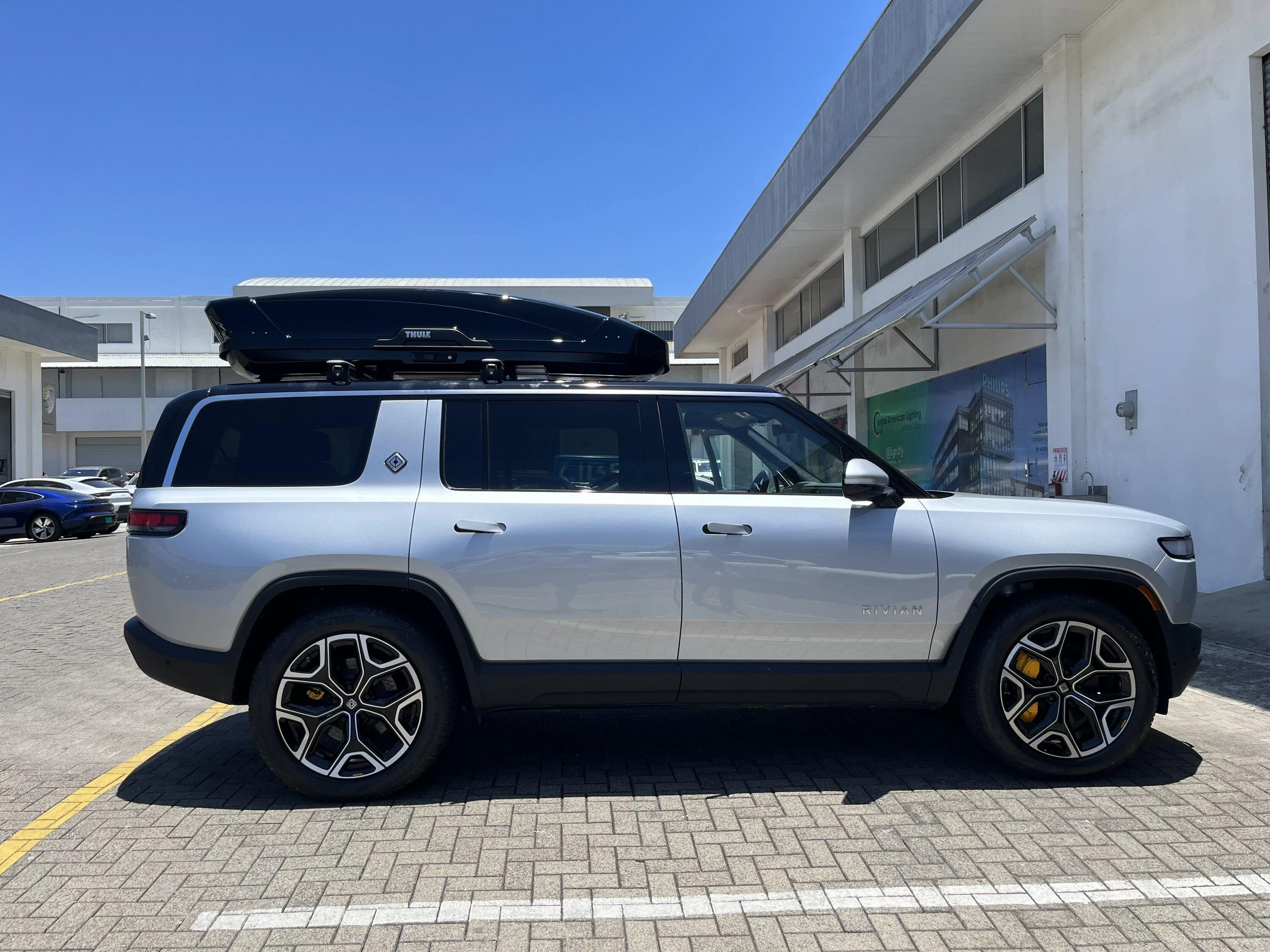 Rivian R1T R1S Roof cargo box recommendations IMG_1066