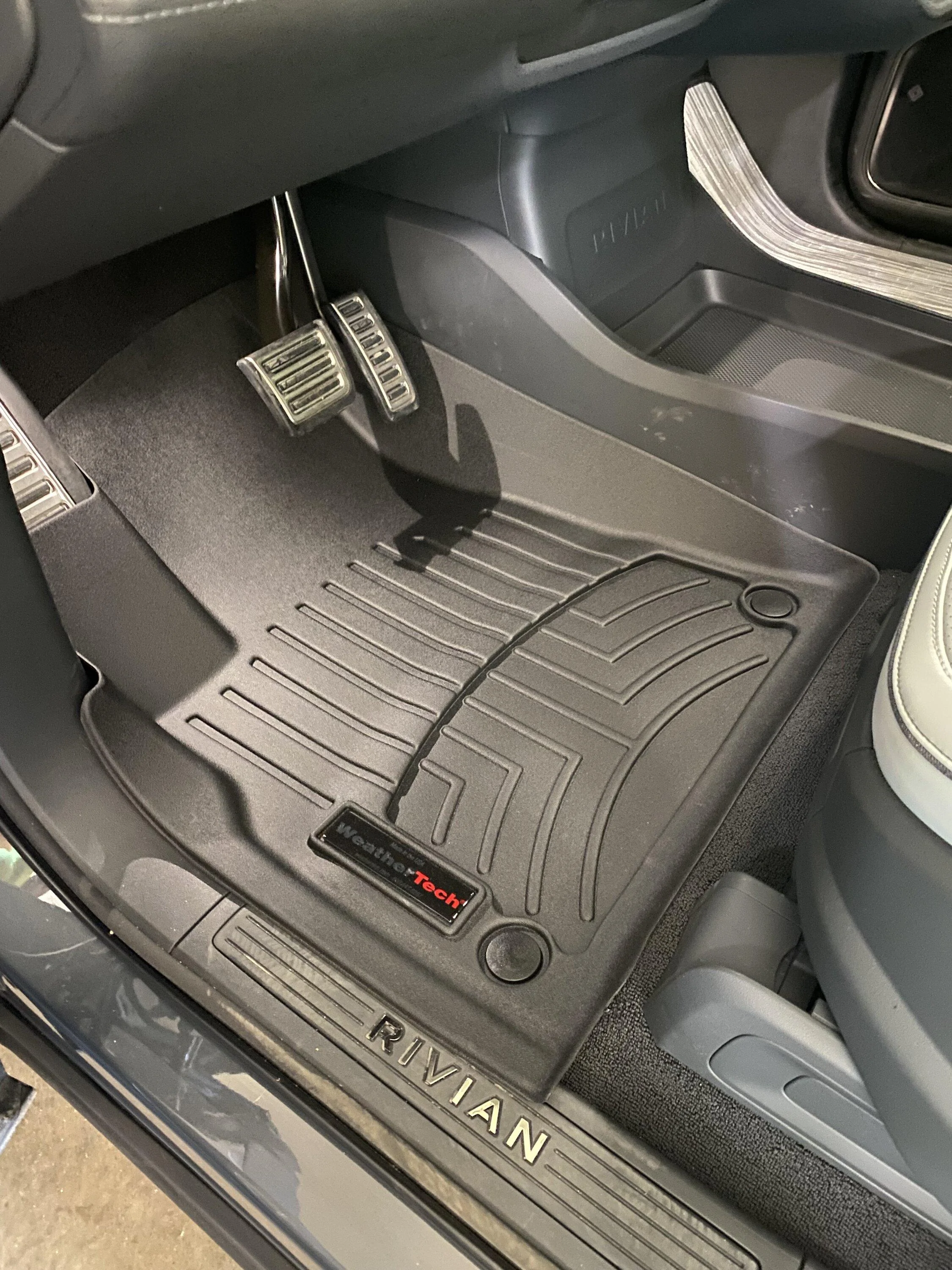 Rivian R1T R1S R1S - WeatherTech Front Mats IMG_1433