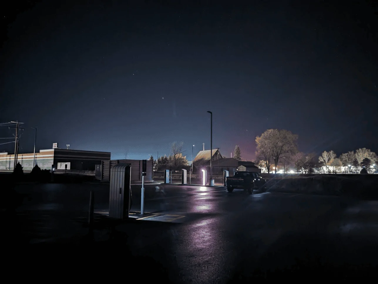 Rivian R1T R1S New RAN charging station in Clare, MI !!! 1683838095786