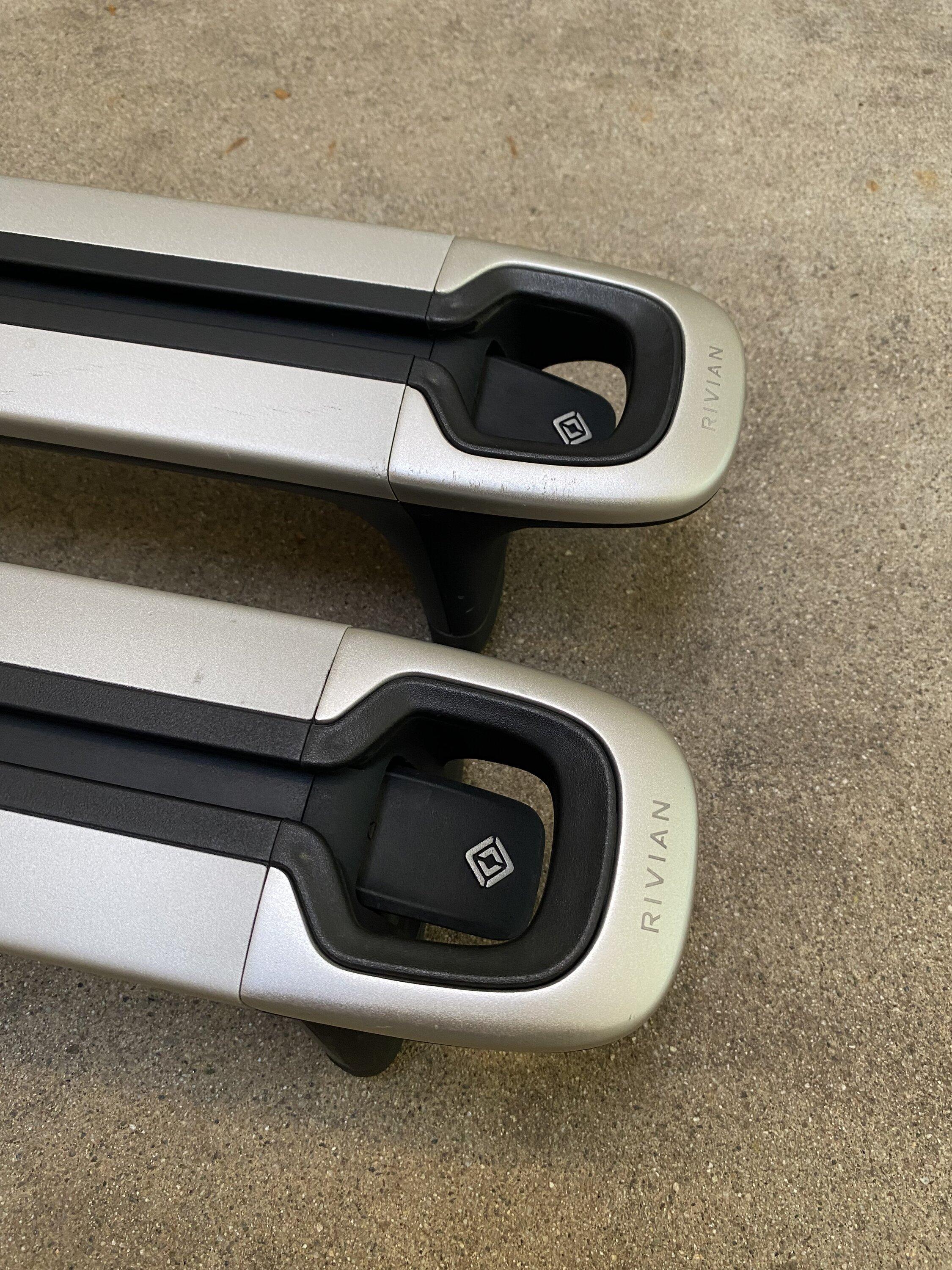 Rivian R1T R1S Used Cargo Crossbars IMG_3248