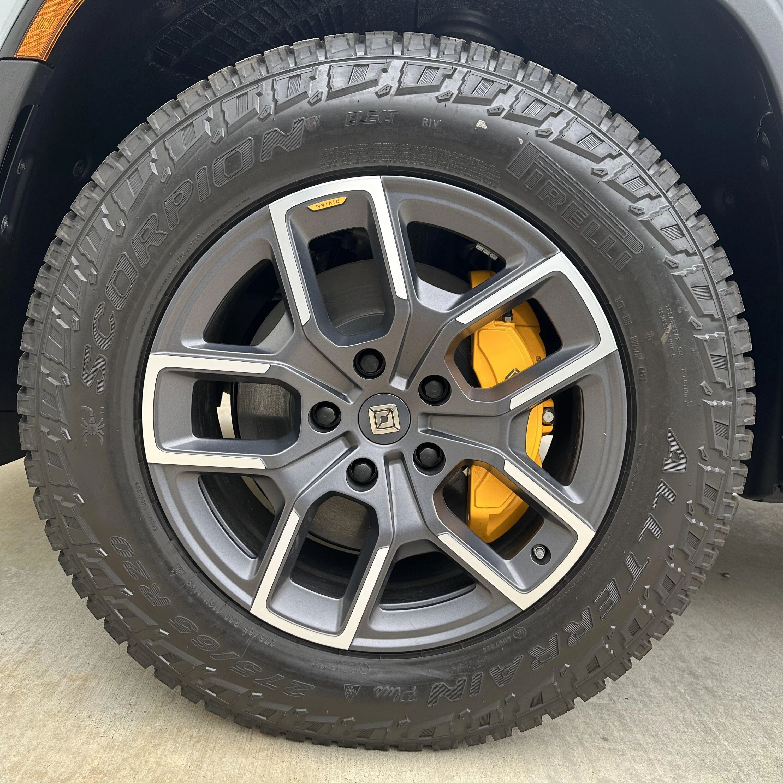 Rivian R1T R1S WTT 20 AT for 21 + $2,000 A6F25E62-A133-4C1D-B378-F9876EC7C0ED