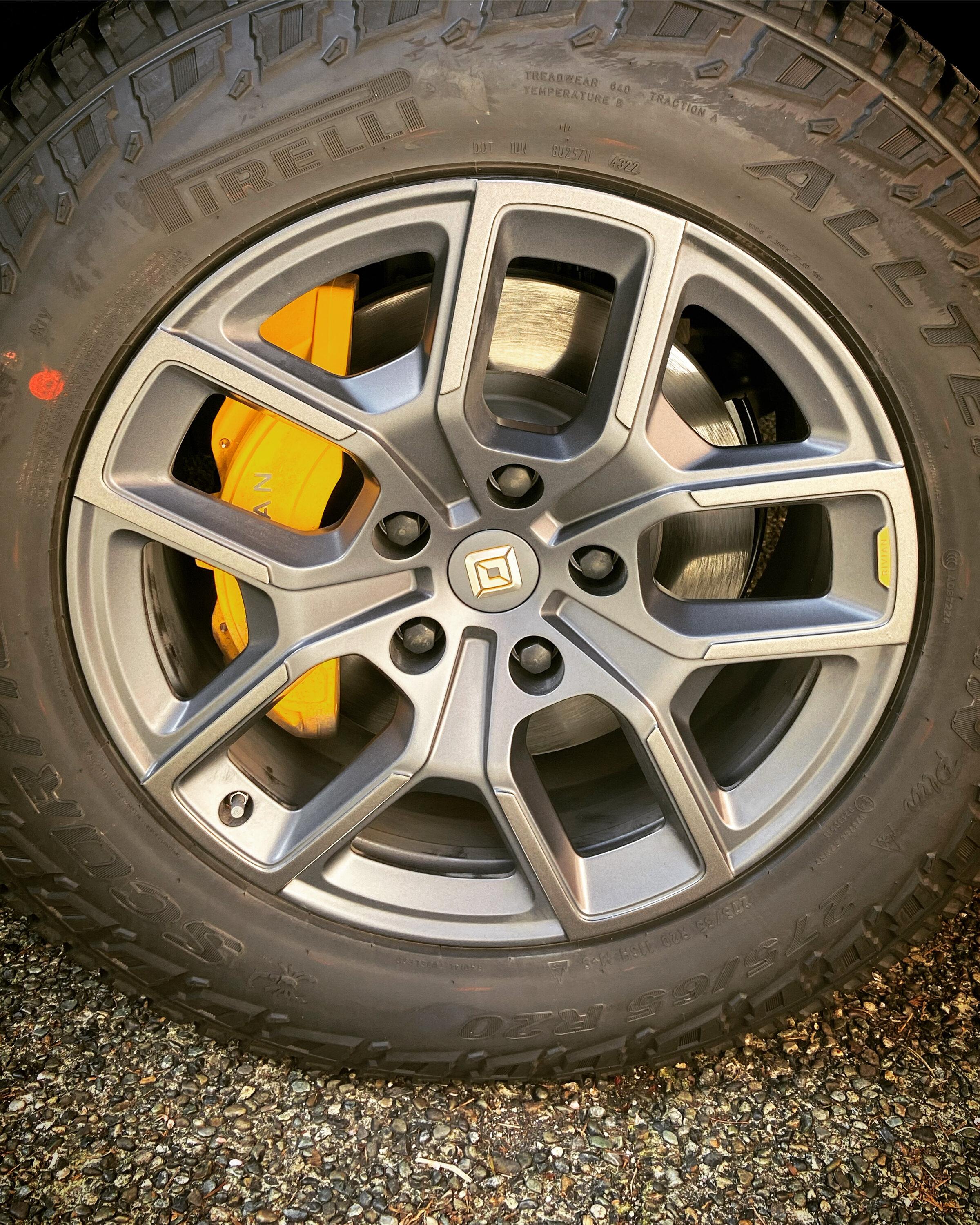 Rivian R1T R1S Changed A/T Bright Wheels to Glossy Black using Vinyl Decals E0E6B9D2-D916-4A80-A21F-4832292D6982.JPG