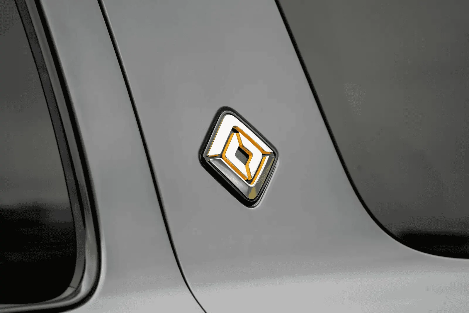 Rivian R1T R1S Blacked out my logos with vinyl 1684271465290