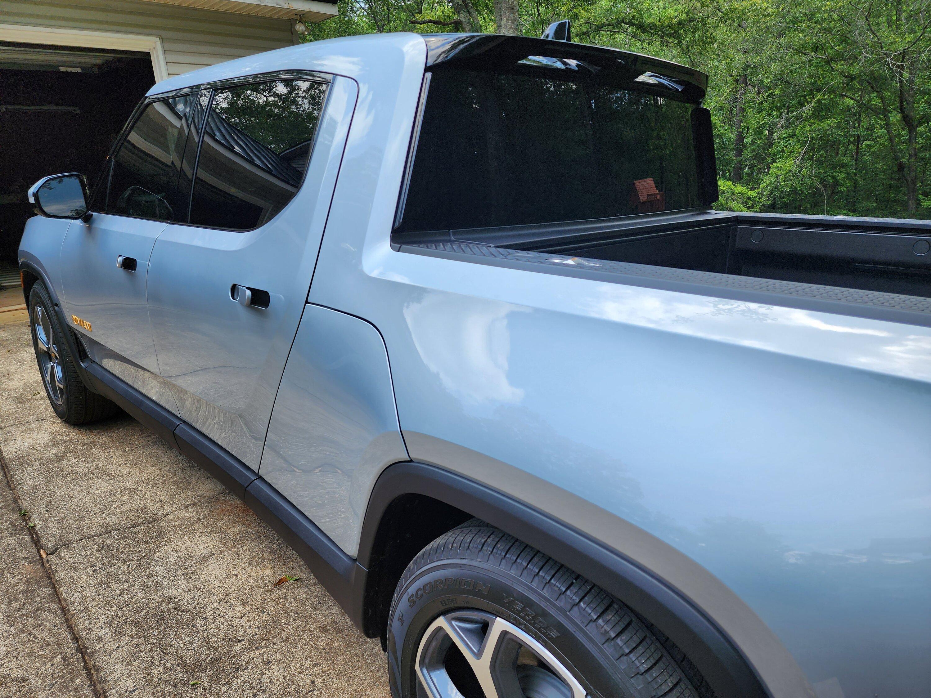 Rivian R1T R1S WAPO Article: EV makers poised for a shakeout. Rivian has best potential to be a “mini Tesla-like ecosystem." 20230516_140459