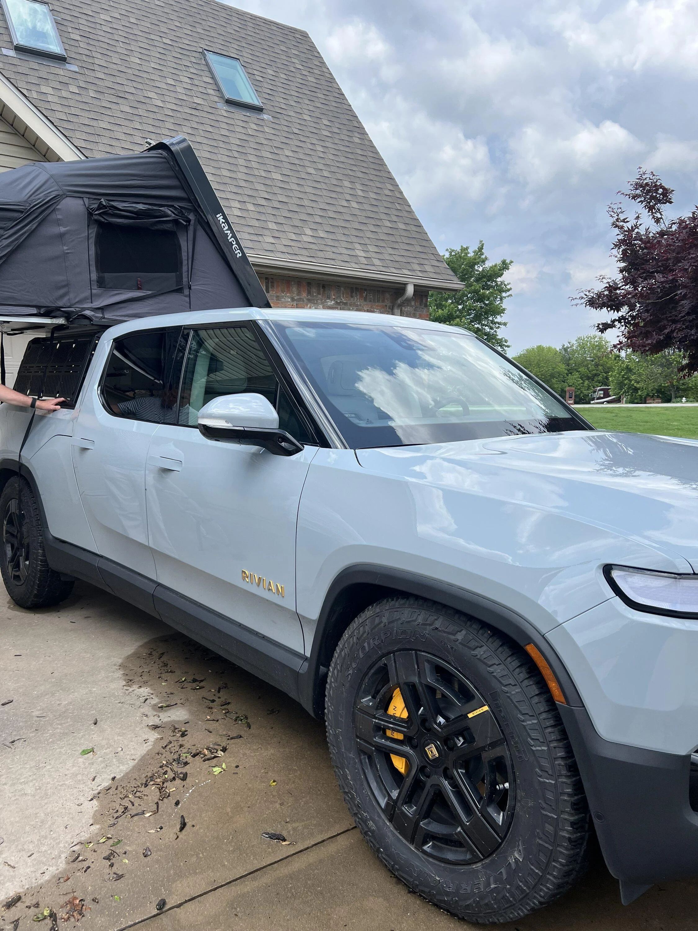 Rivian R1T R1S Xtrusion OVRLND rack install experience on R1T IMG_3041