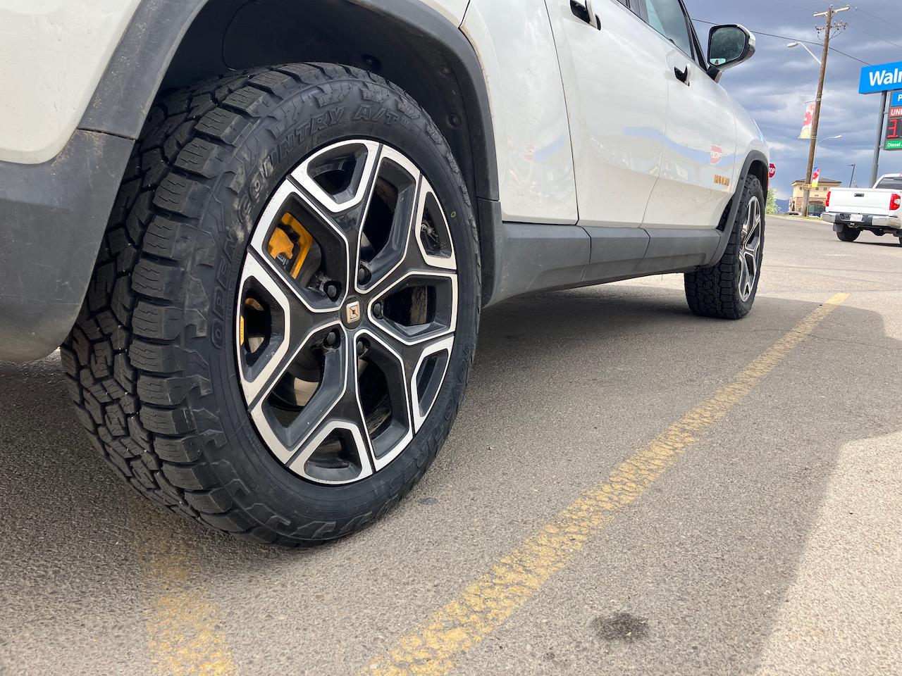 Rivian R1T R1S Looking for wheel size suggestion toyos  22 - 1