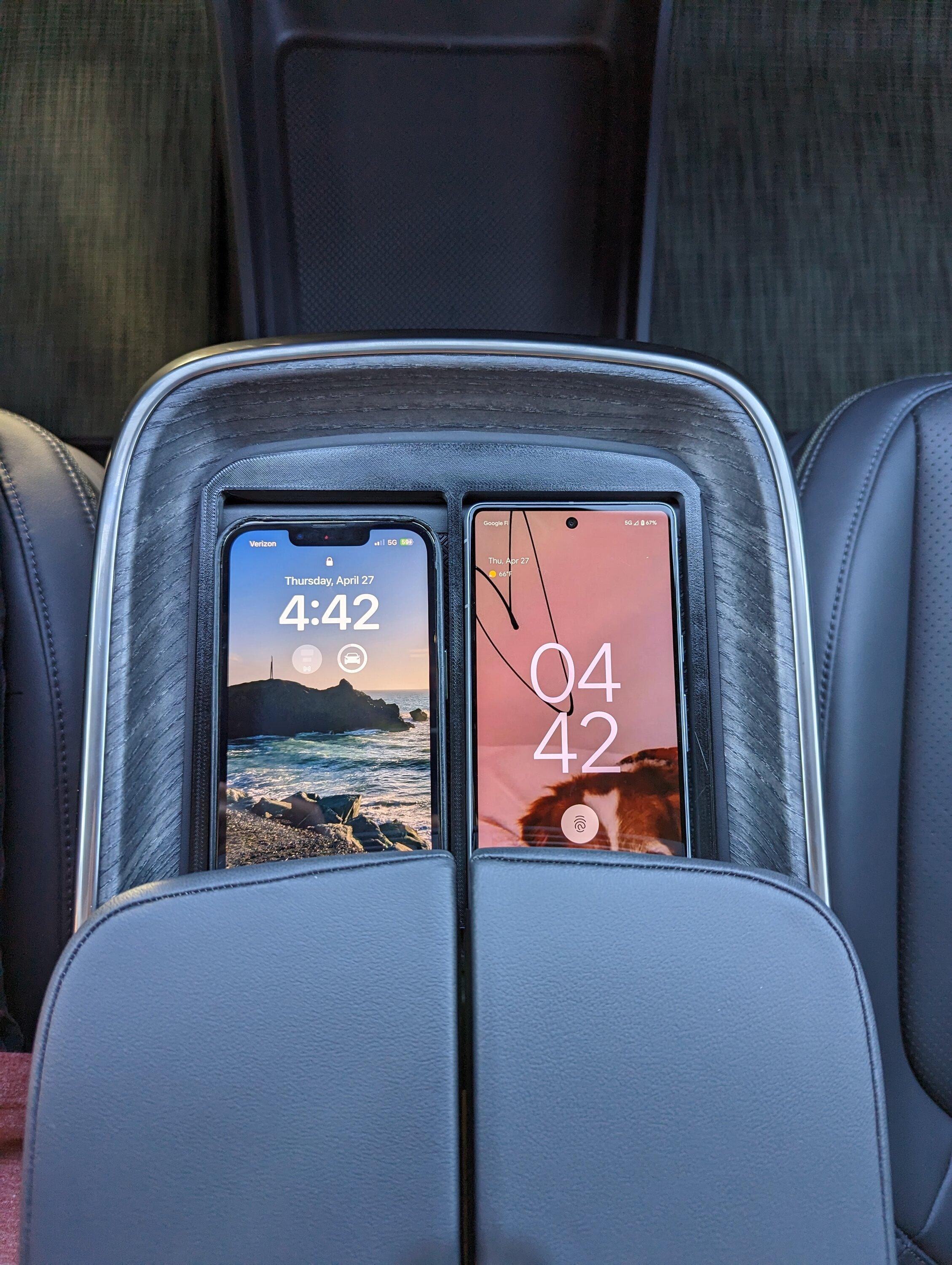 Rivian R1T R1S I solved the wireless charging problem PXL_20230427_234214962_Original