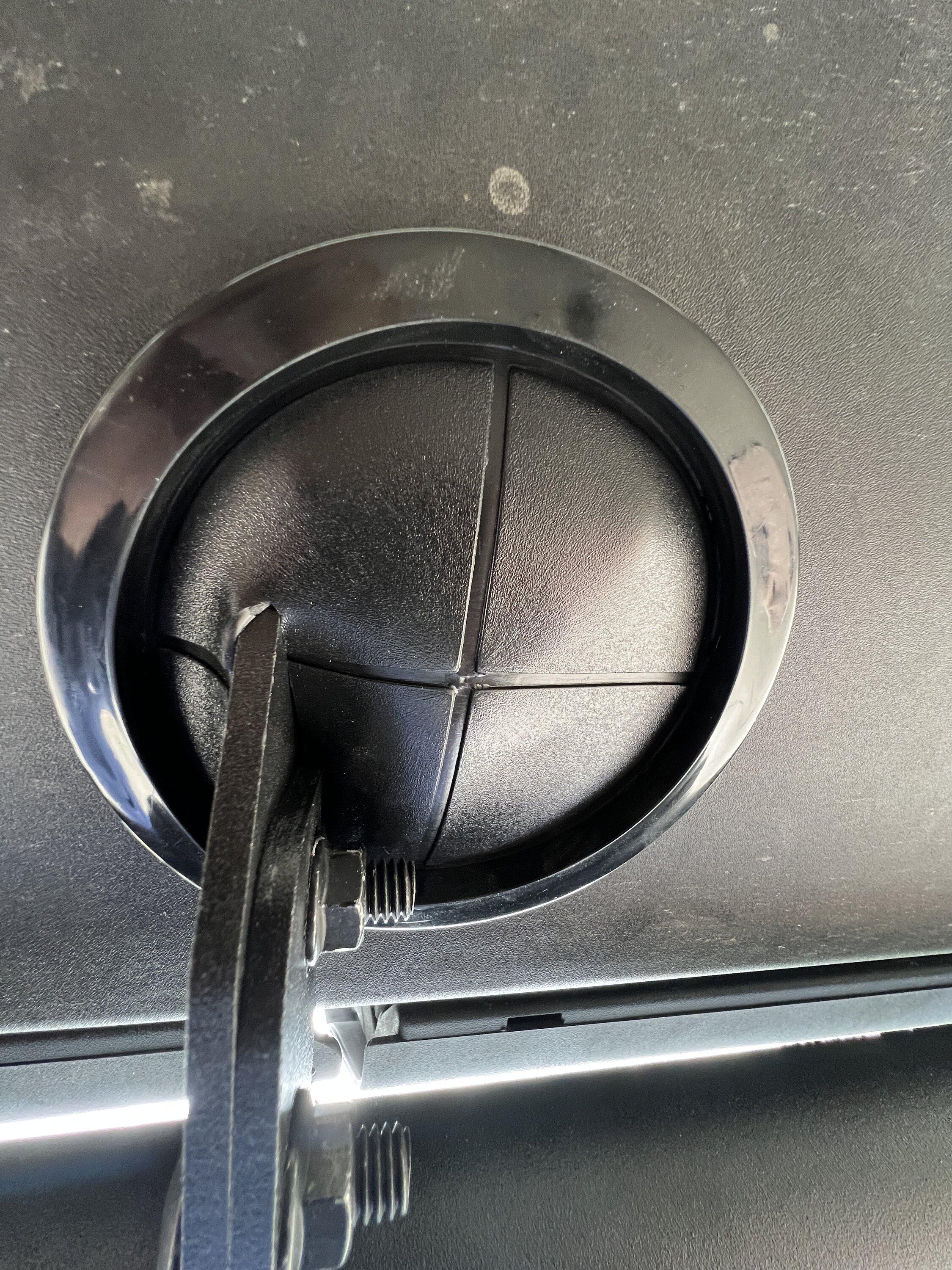 Rivian R1T R1S 1EV R1T Running Boards Installed IMG_4304