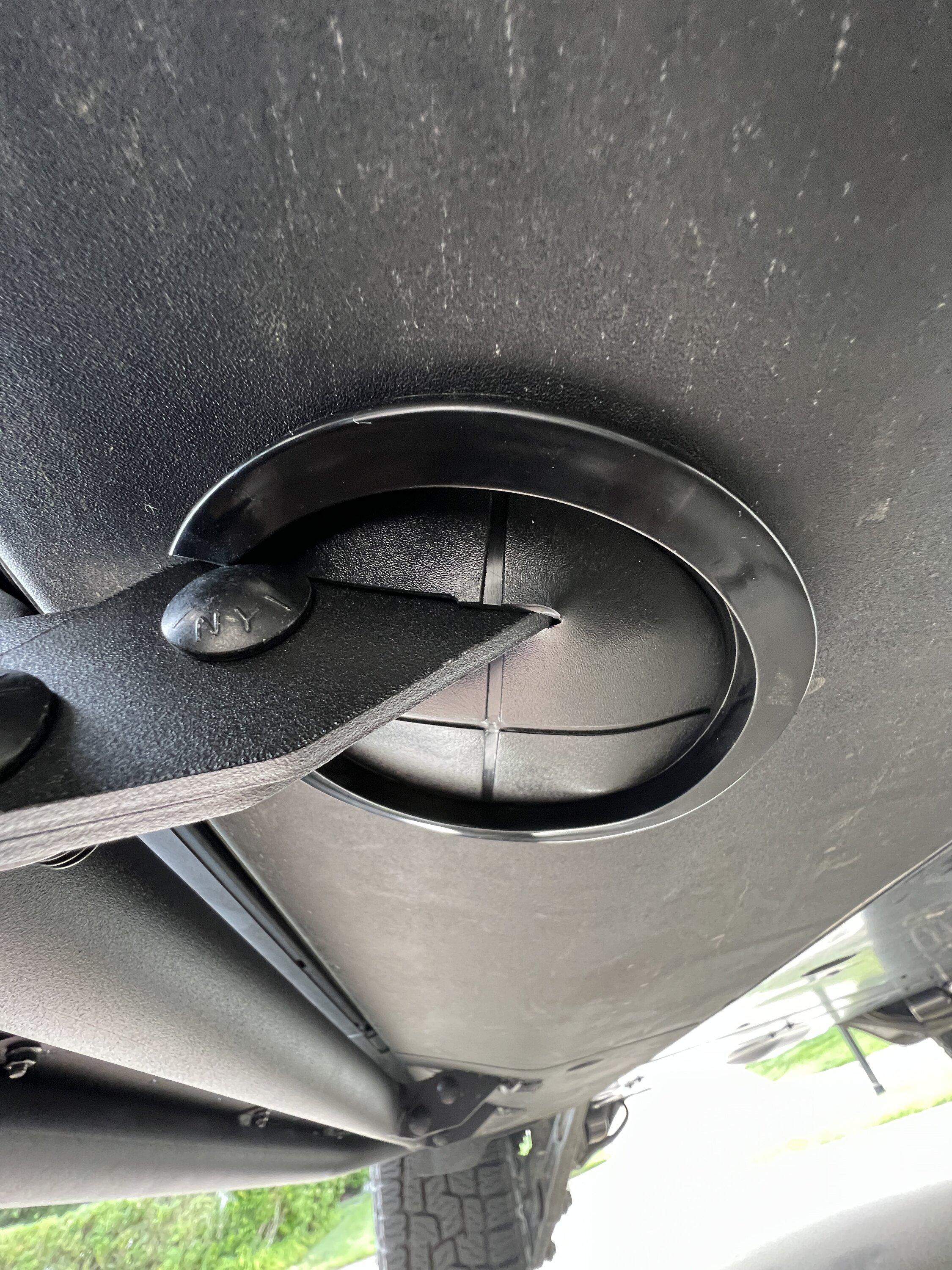 Rivian R1T R1S 1EV R1T Running Boards Installed IMG_4303