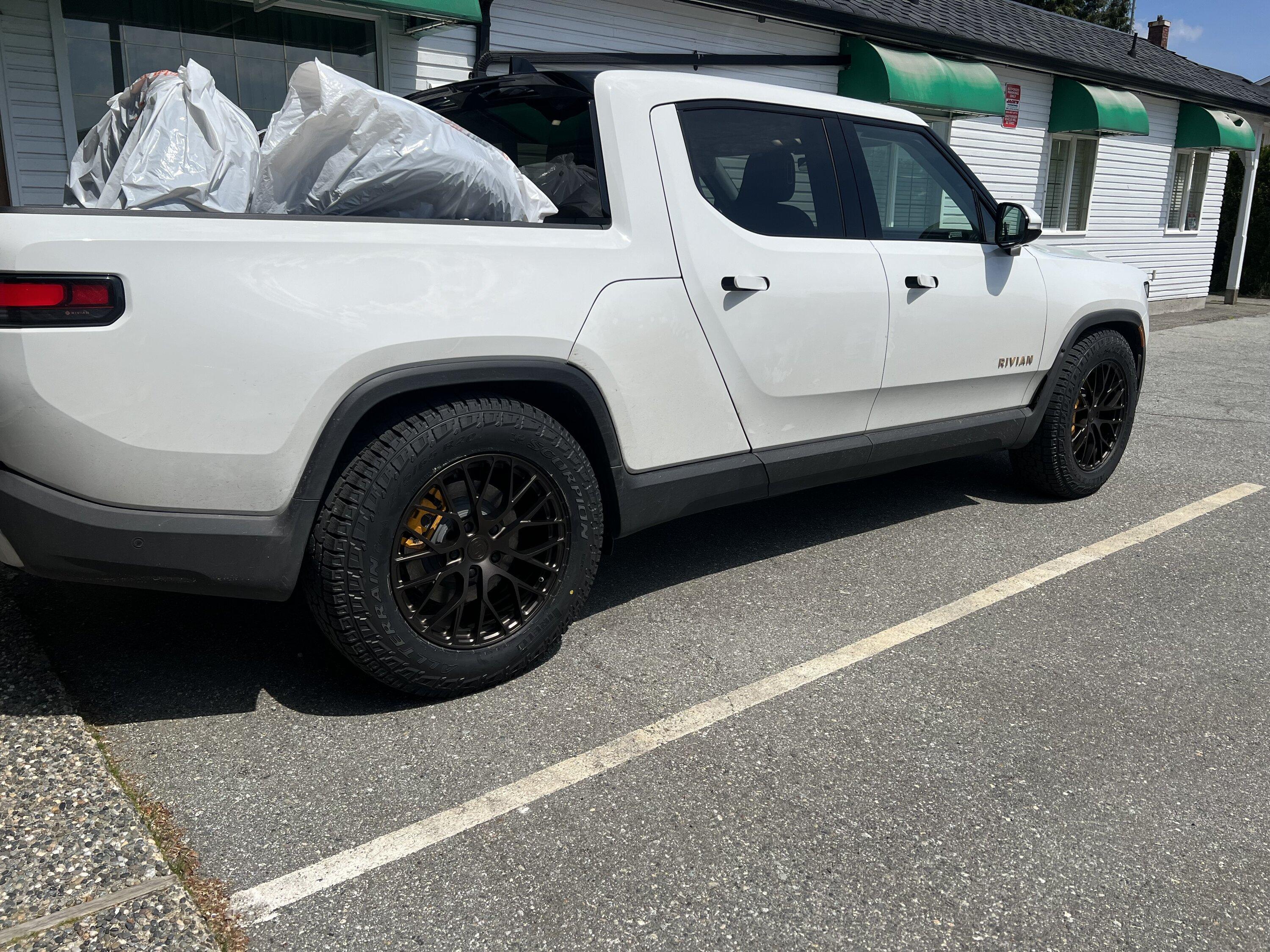 Rivian R1T R1S Custom build wheels specs? IMG_7134
