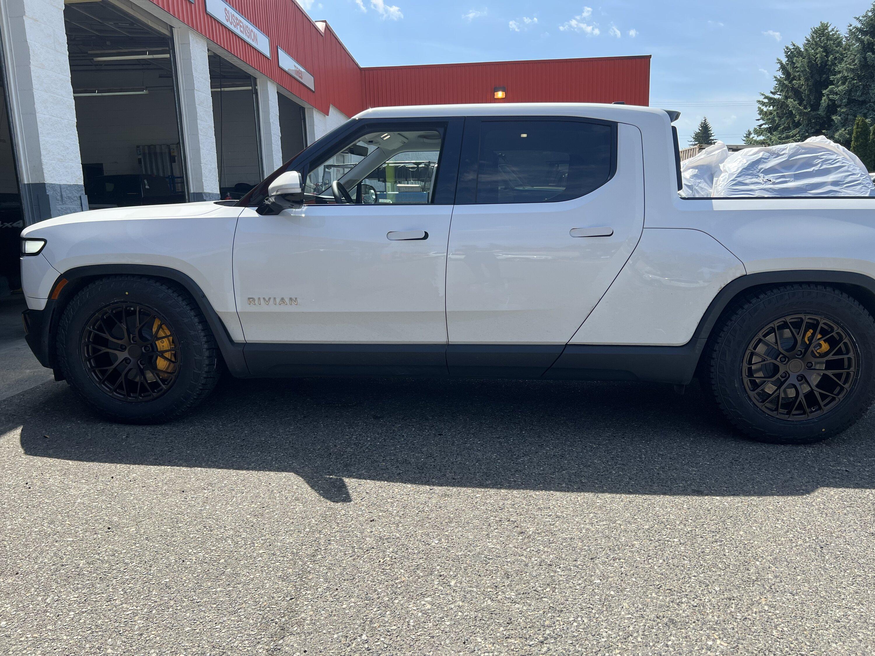 Rivian R1T R1S Custom build wheels specs? IMG_7133