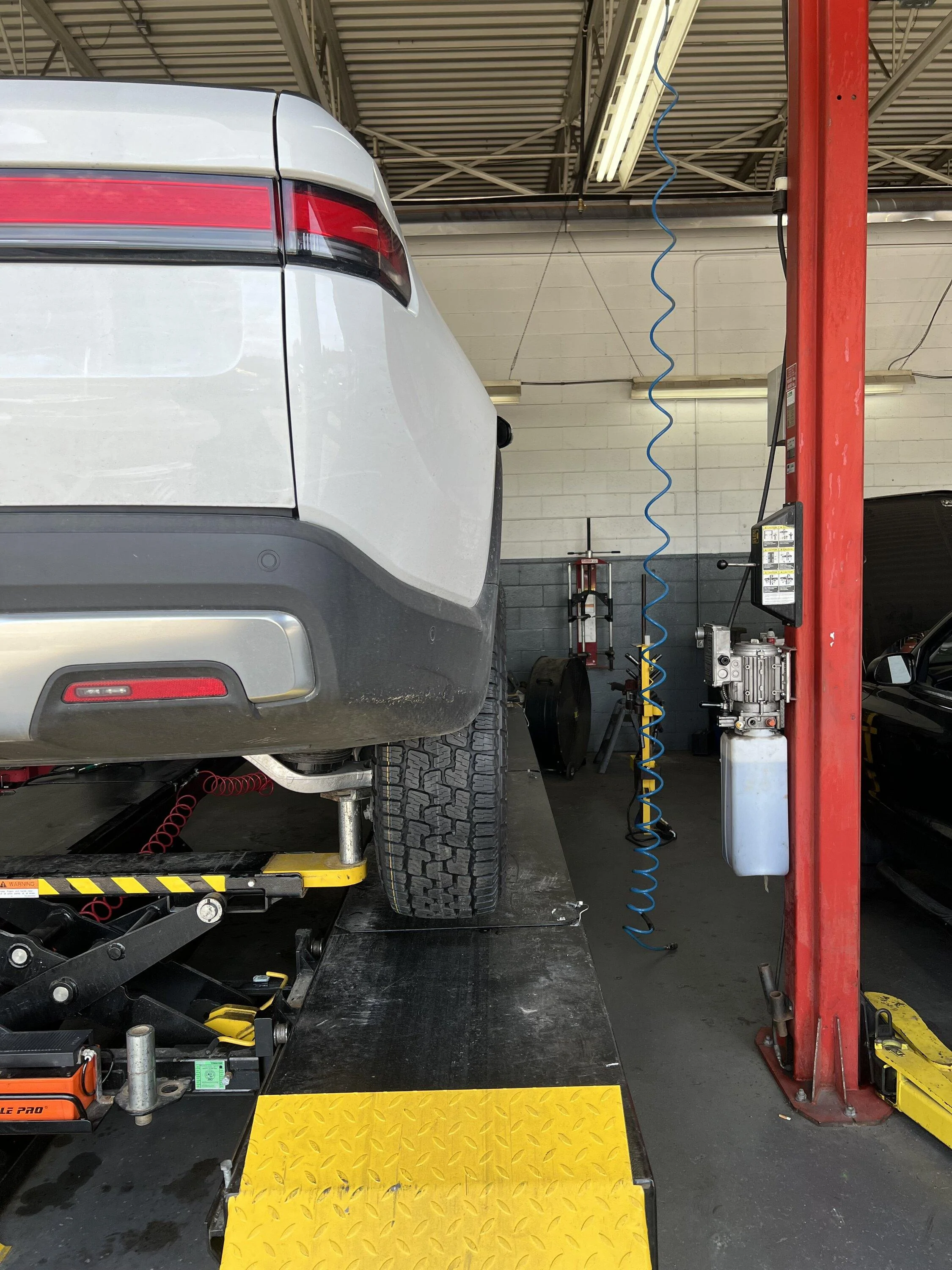 Rivian R1T R1S Custom build wheels specs? IMG_7131