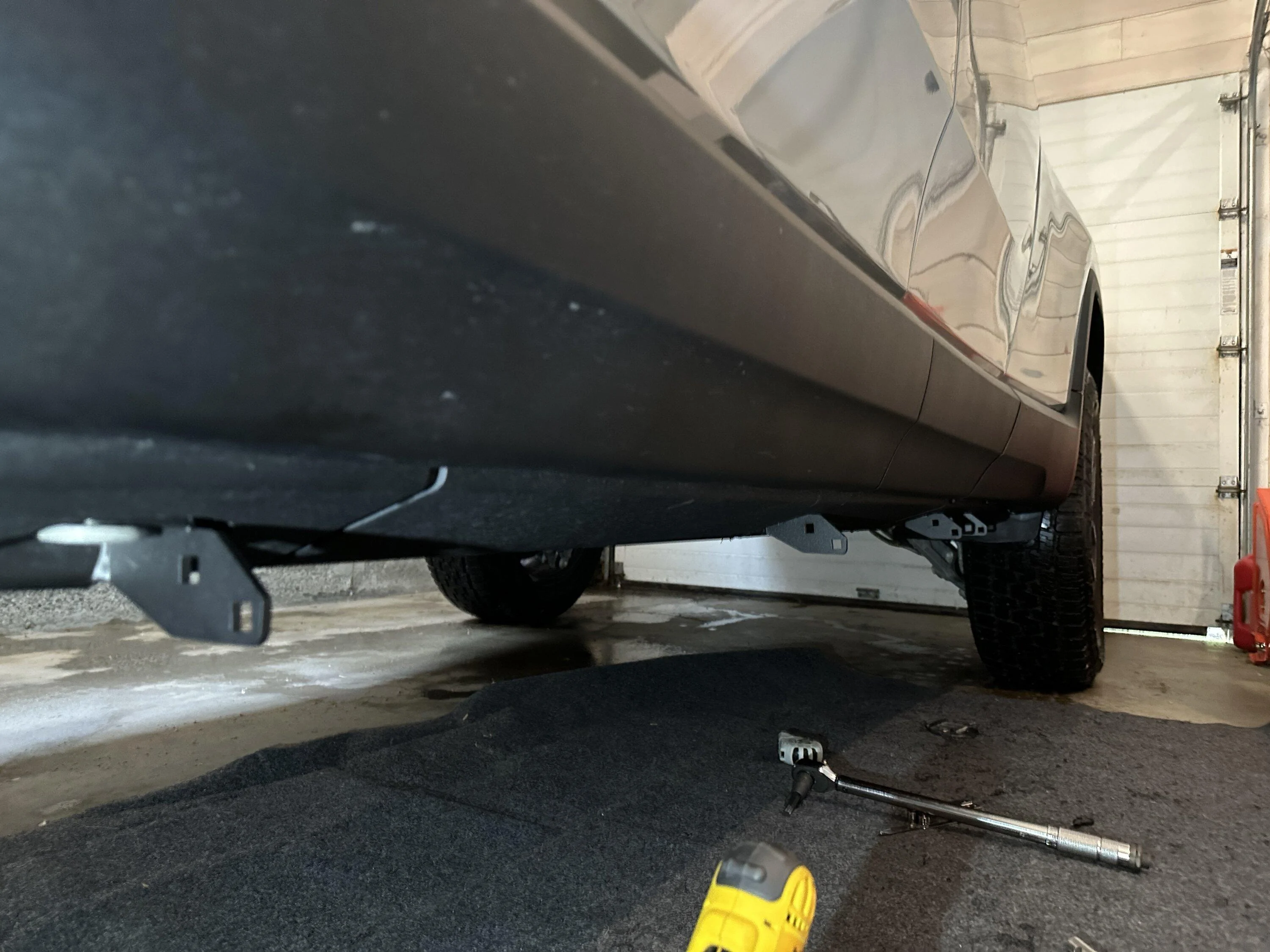 Rivian R1T R1S Master Thread:  Review of the EV Sportline RMaxx Running Boards/Sliders (from Team 1EV) IMG_1413