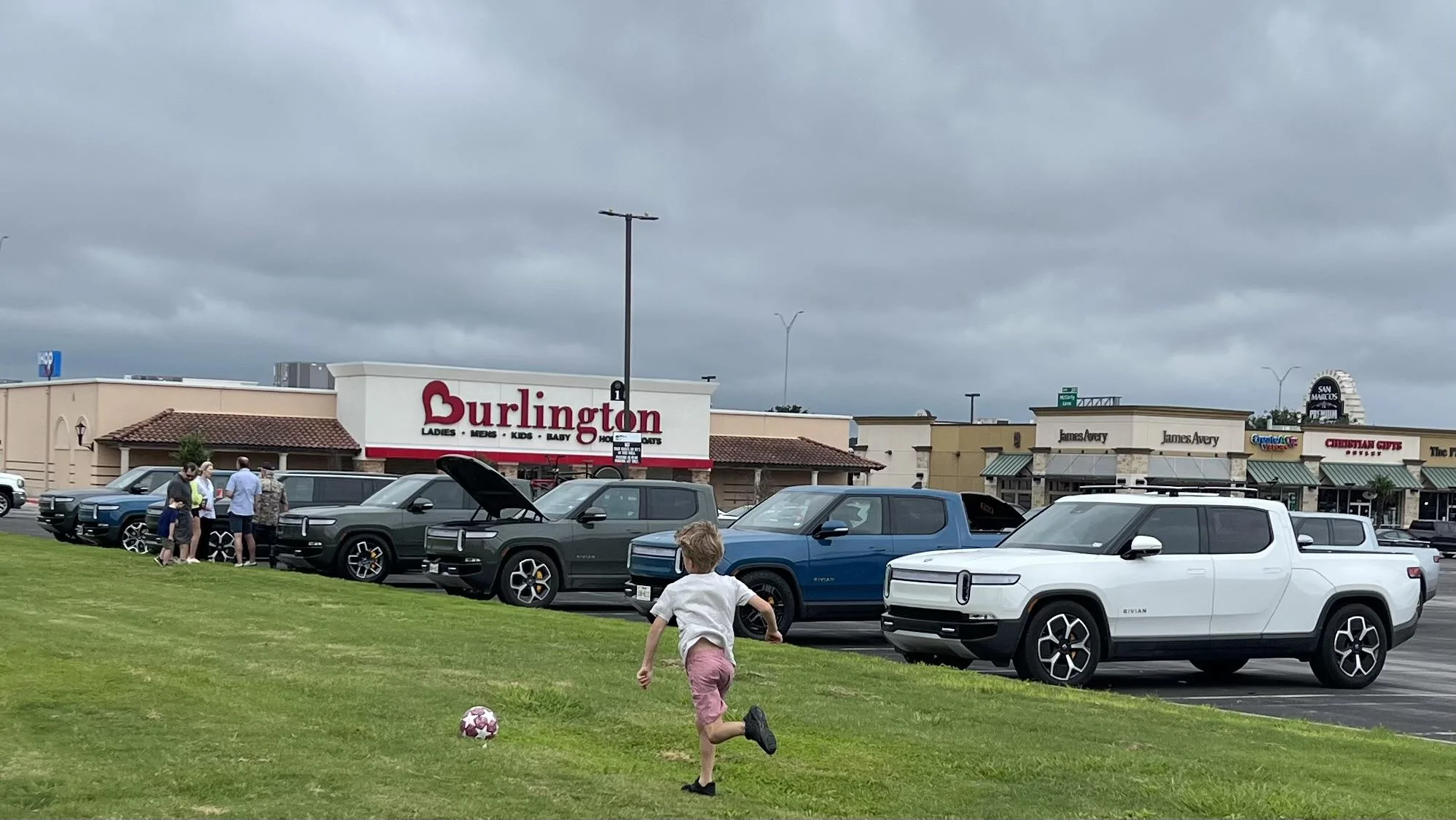 Rivian R1T R1S UPDATED LOCATION: Central Texas Rivian Meet-up: San Marcos, TX - Saturday, May 20 from 9am to Noon IMG_0786