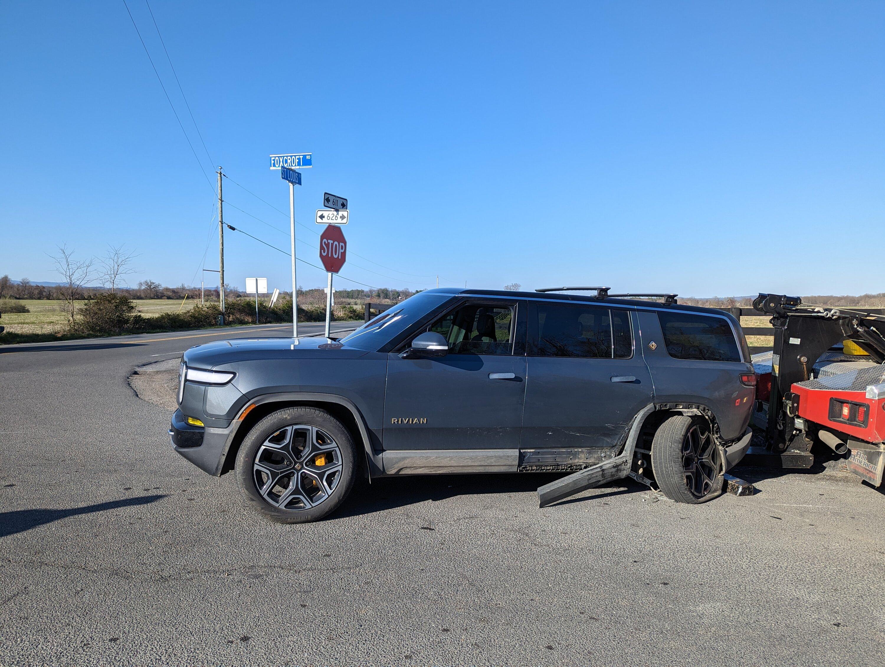 Rivian R1T R1S Totaled R1S after side impact accident at stop sign R1S accident