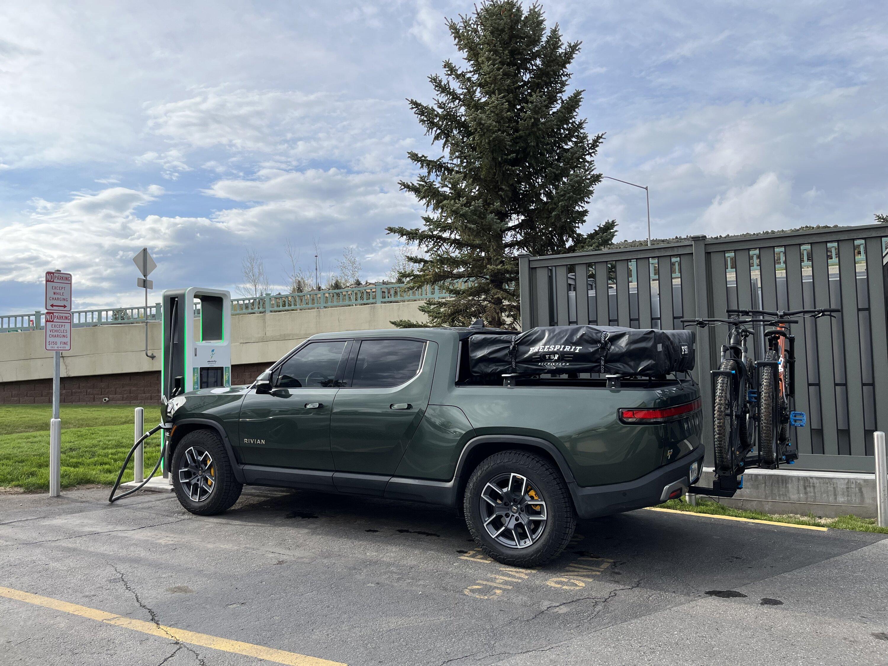 Rivian R1T R1S RockyMounts AfterParty Hitch rack - installed photos & review IMG_4396