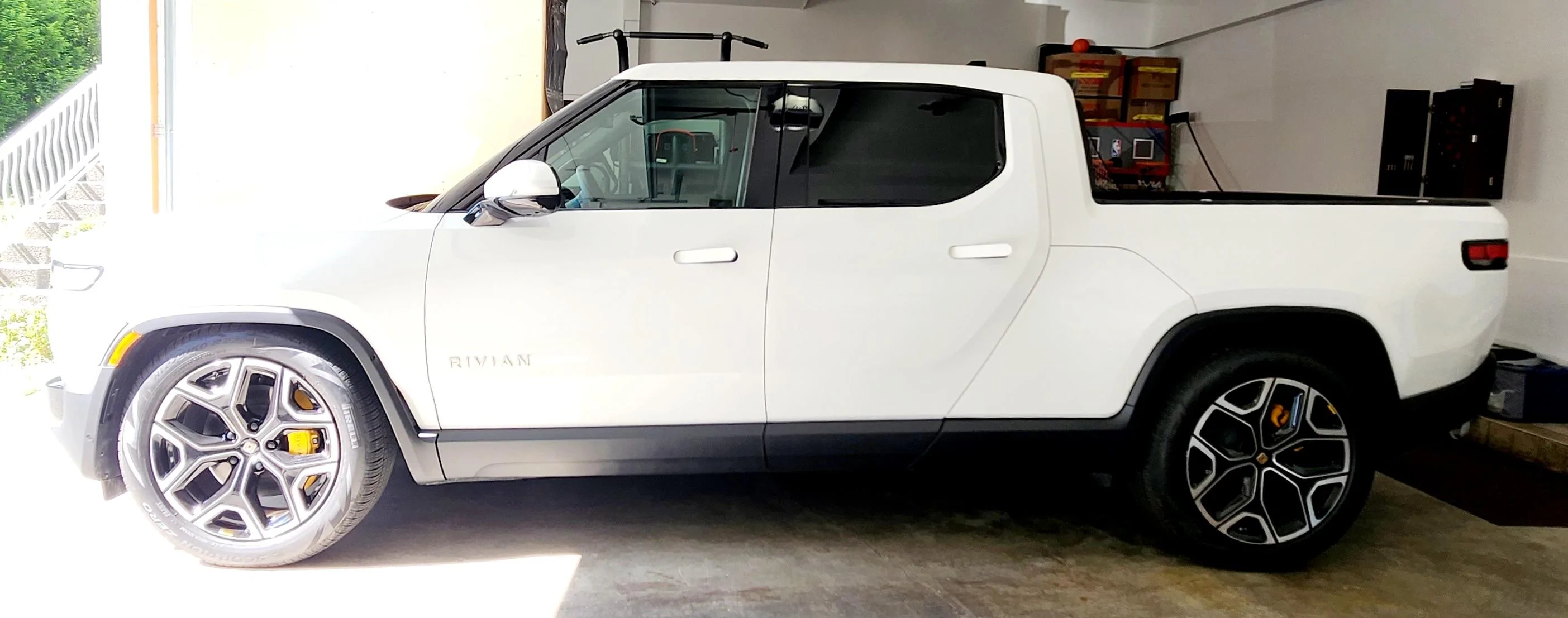 Rivian R1T R1S Kneel mode issues/potential for damage 20230519_161811