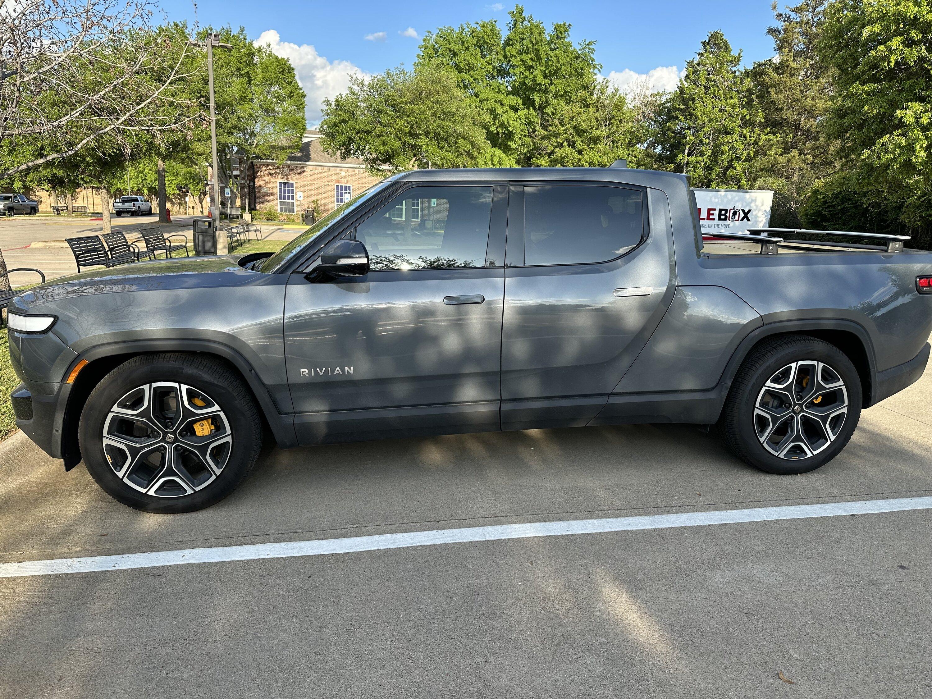 Rivian R1T R1S FS - 22” sport brights - set of 5 (DFW) - $3200 - considering parting out IMG_1958