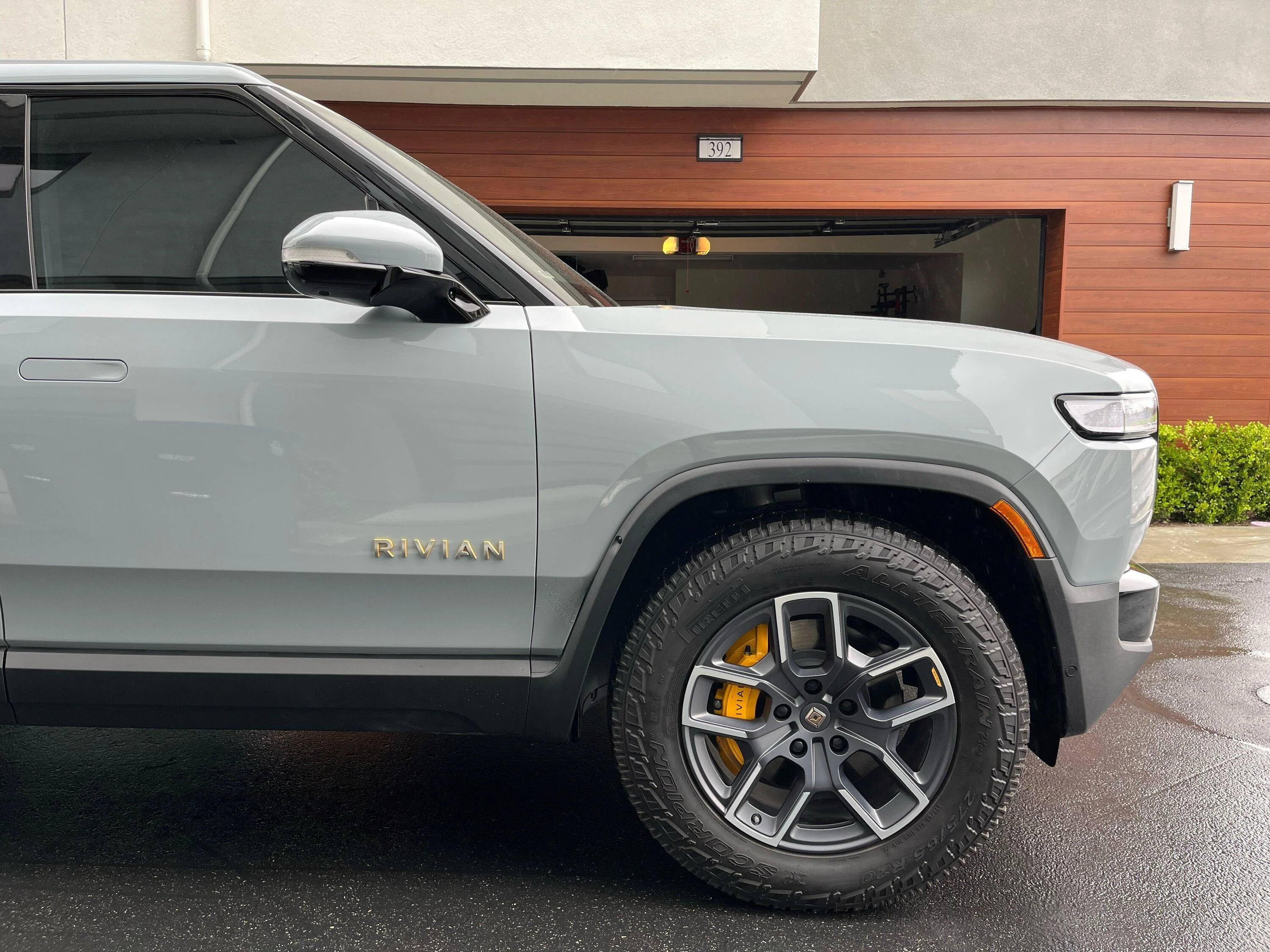 Rivian R1T R1S Limestone R1T Adventure/ATs - $79,000 1