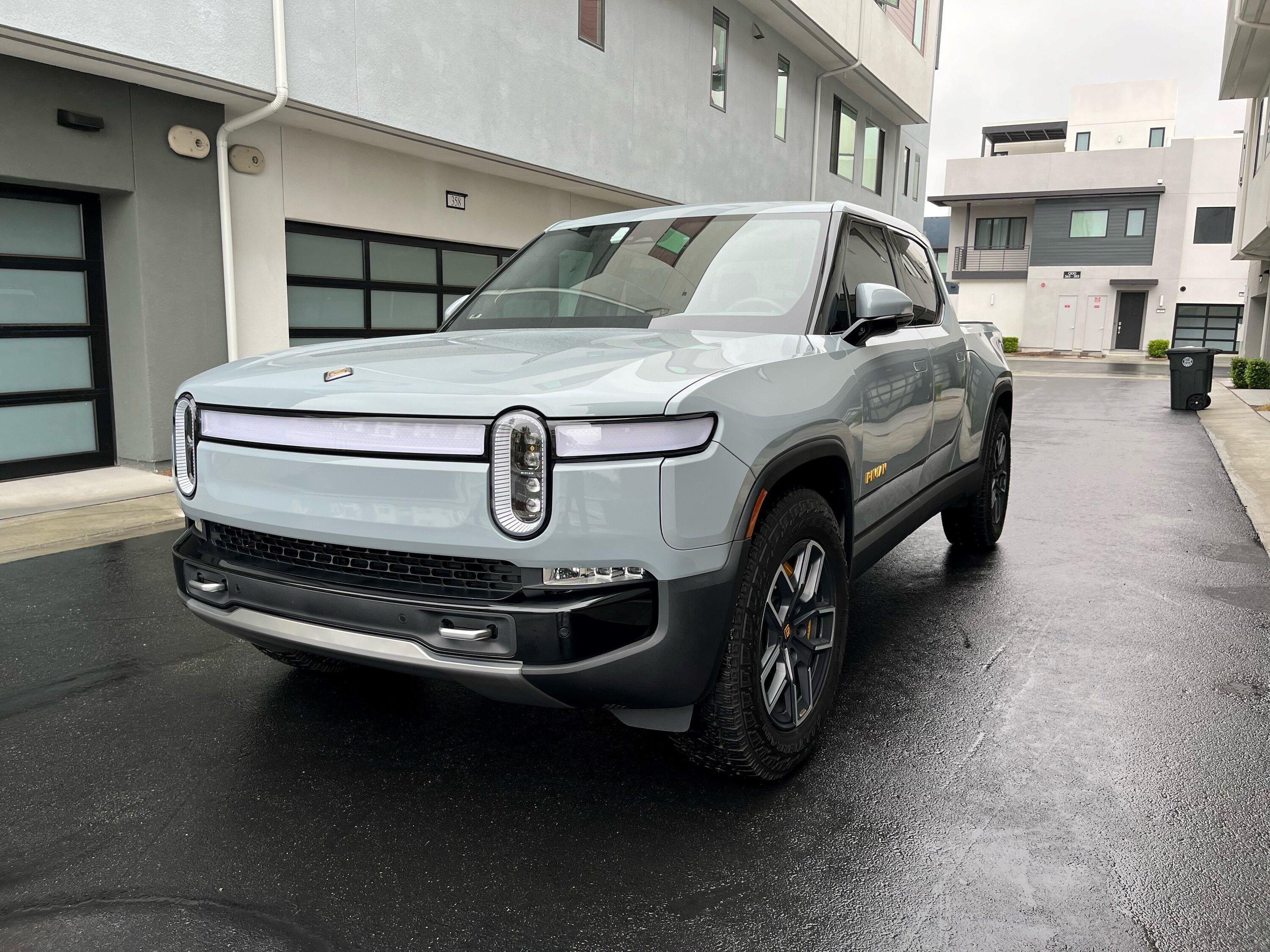 Rivian R1T R1S Limestone R1T Adventure/ATs - $79,000 3