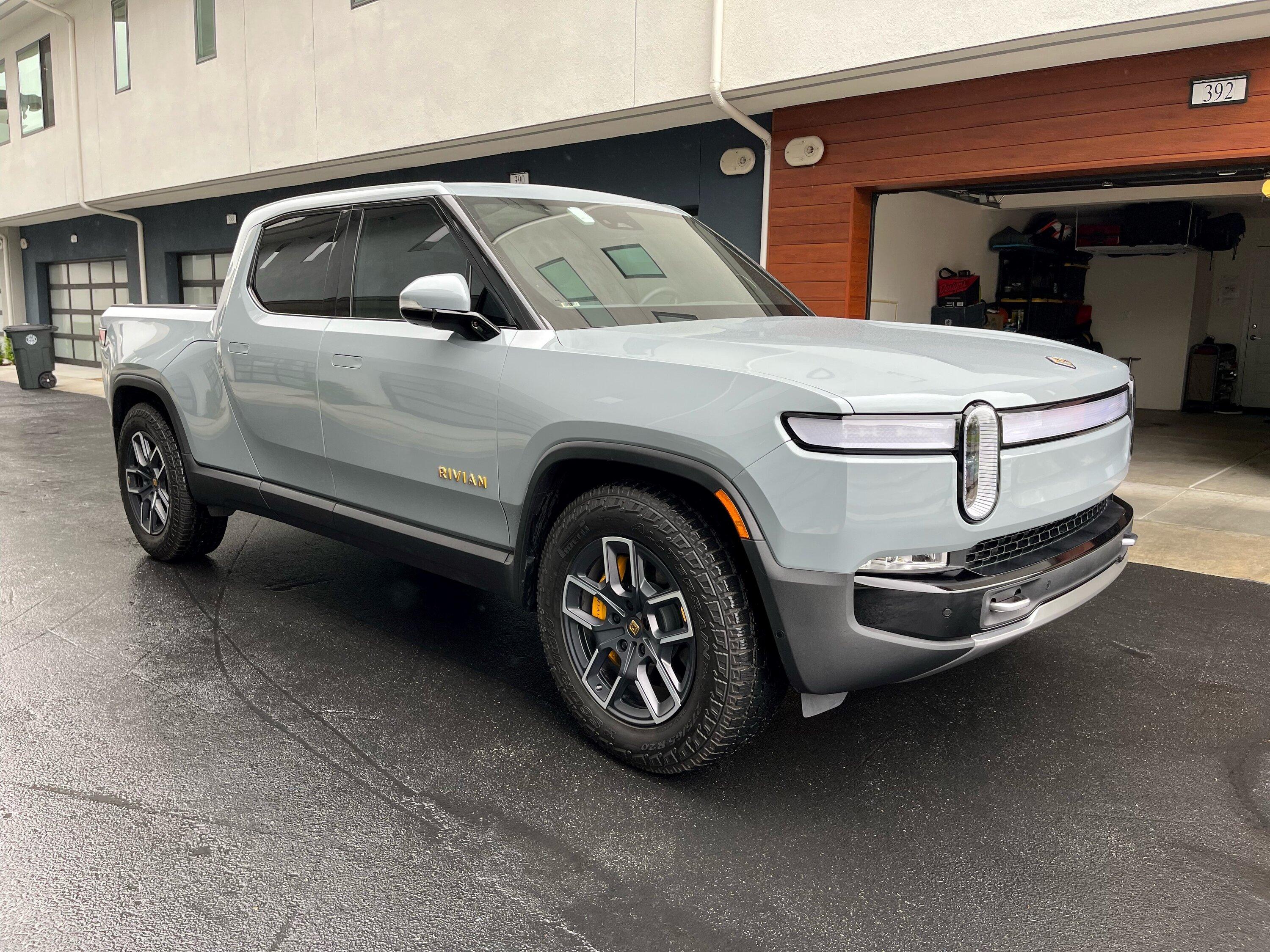 Rivian R1T R1S Limestone R1T Adventure/ATs - $79,000 5