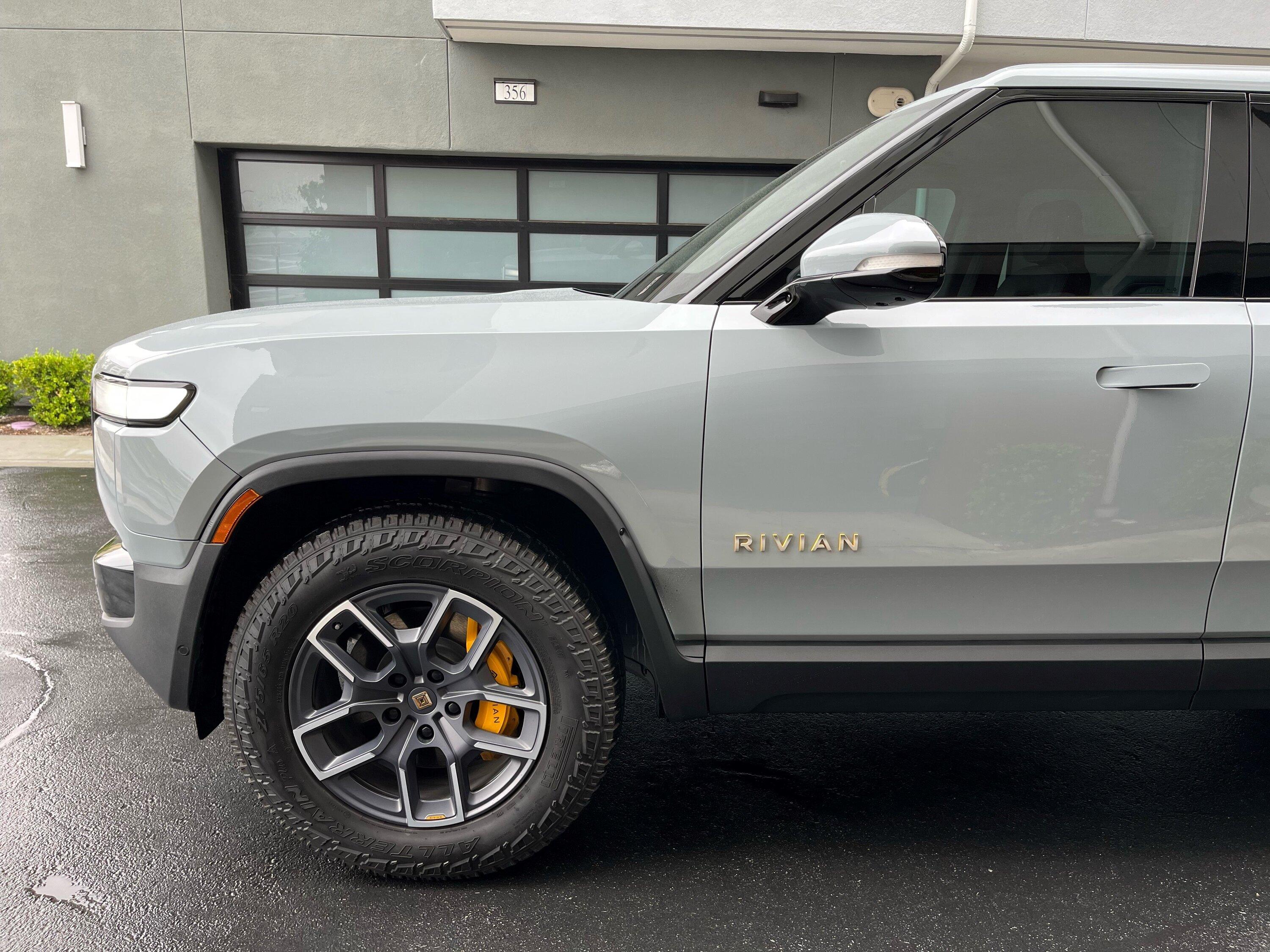 Rivian R1T R1S Limestone R1T Adventure/ATs - $79,000 9
