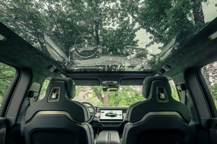 Rivian R1T R1S WSJ R1S Review im-777982?width=700&height=466