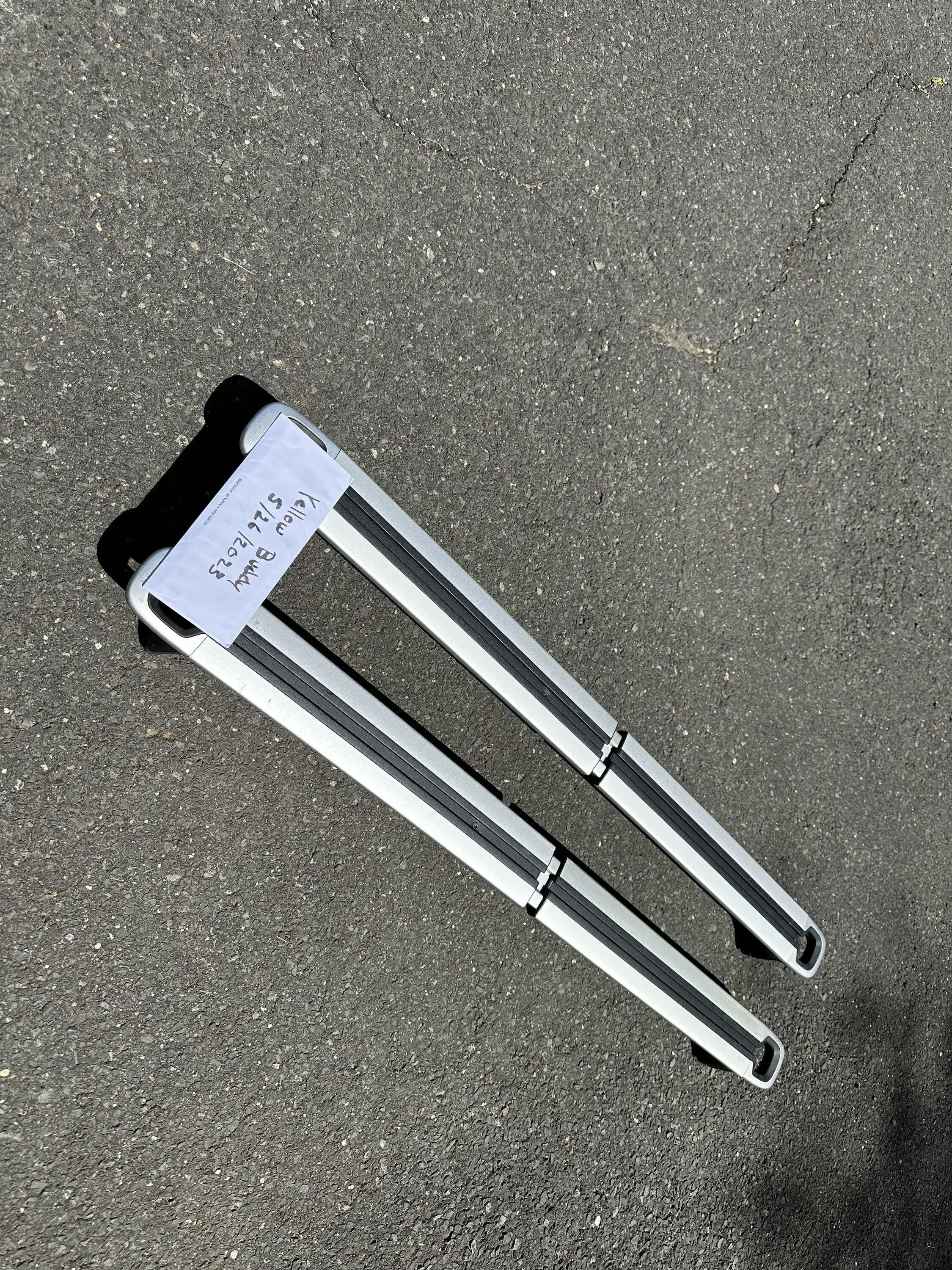 Rivian R1T R1S FS: OEM Rivian Cargo Crossbars - $350 IMG_3898