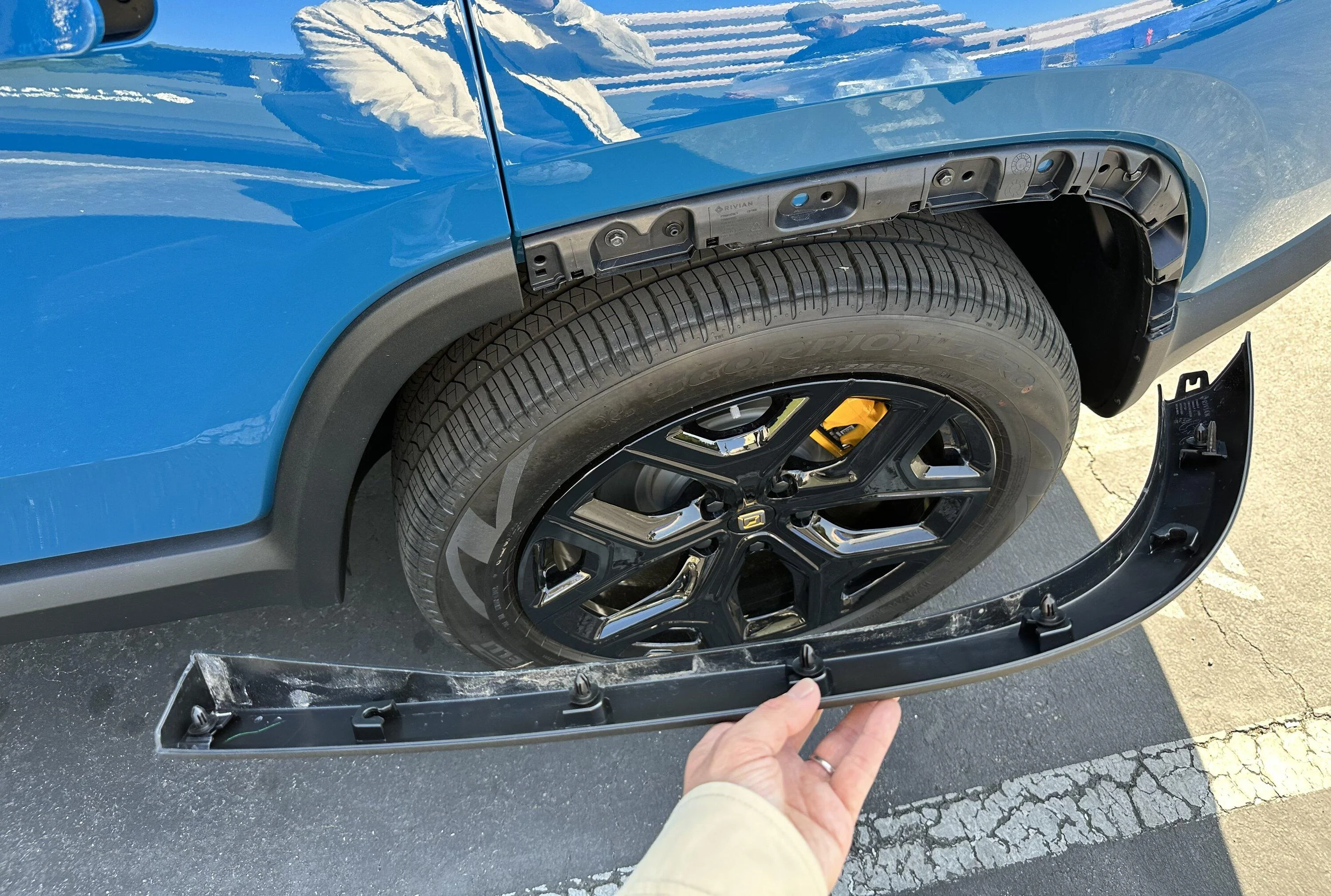 Rivian R1T R1S any aftermarket wheel arch flares? IMG_1582