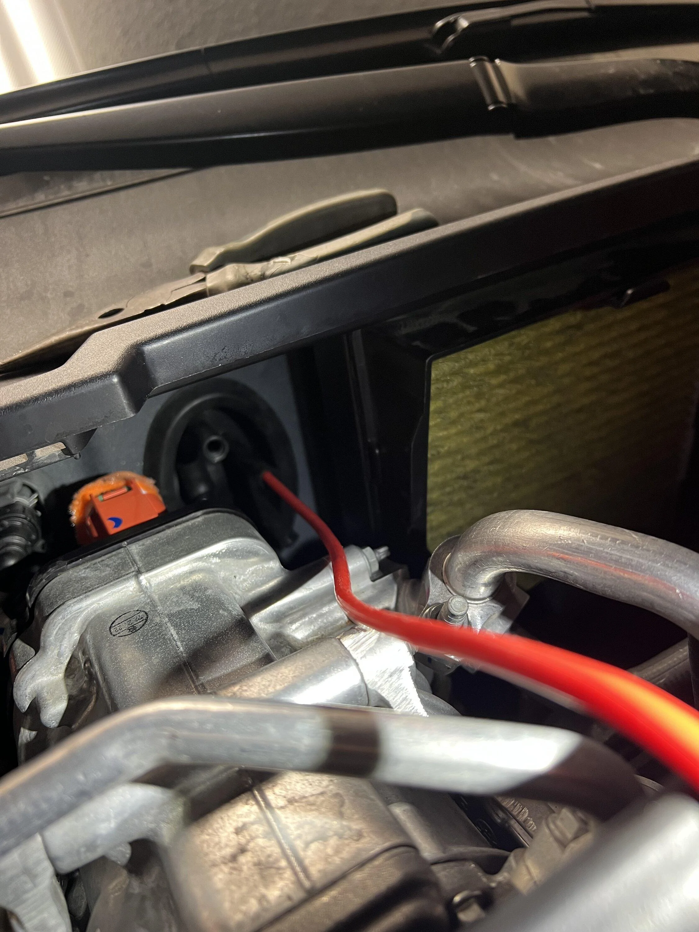 Rivian R1T R1S R1T - anyone pass a cable from the Cab into the pickup bed or through firewall? IMG_2739