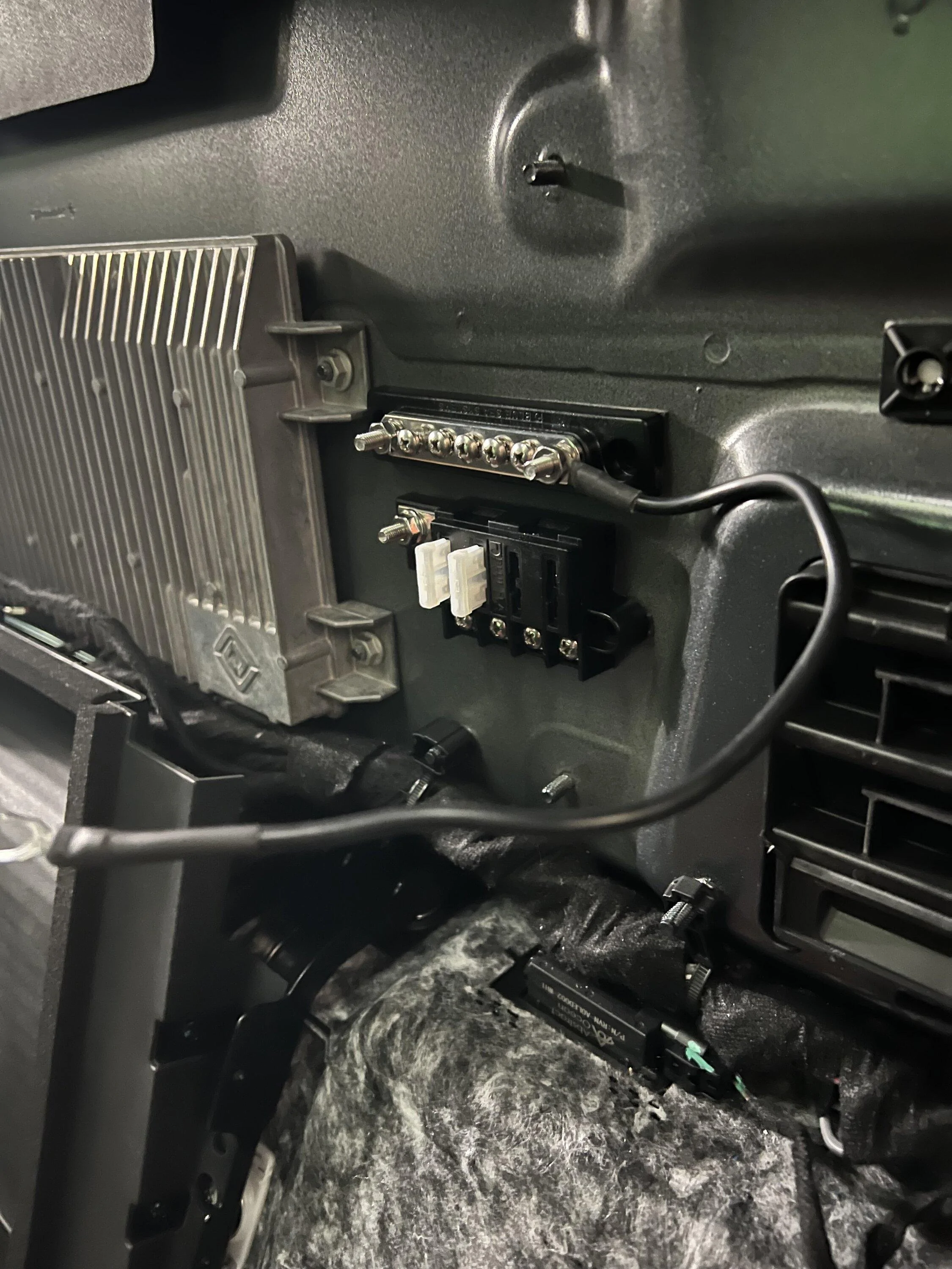 Rivian R1T R1S R1T - anyone pass a cable from the Cab into the pickup bed or through firewall? IMG_2729