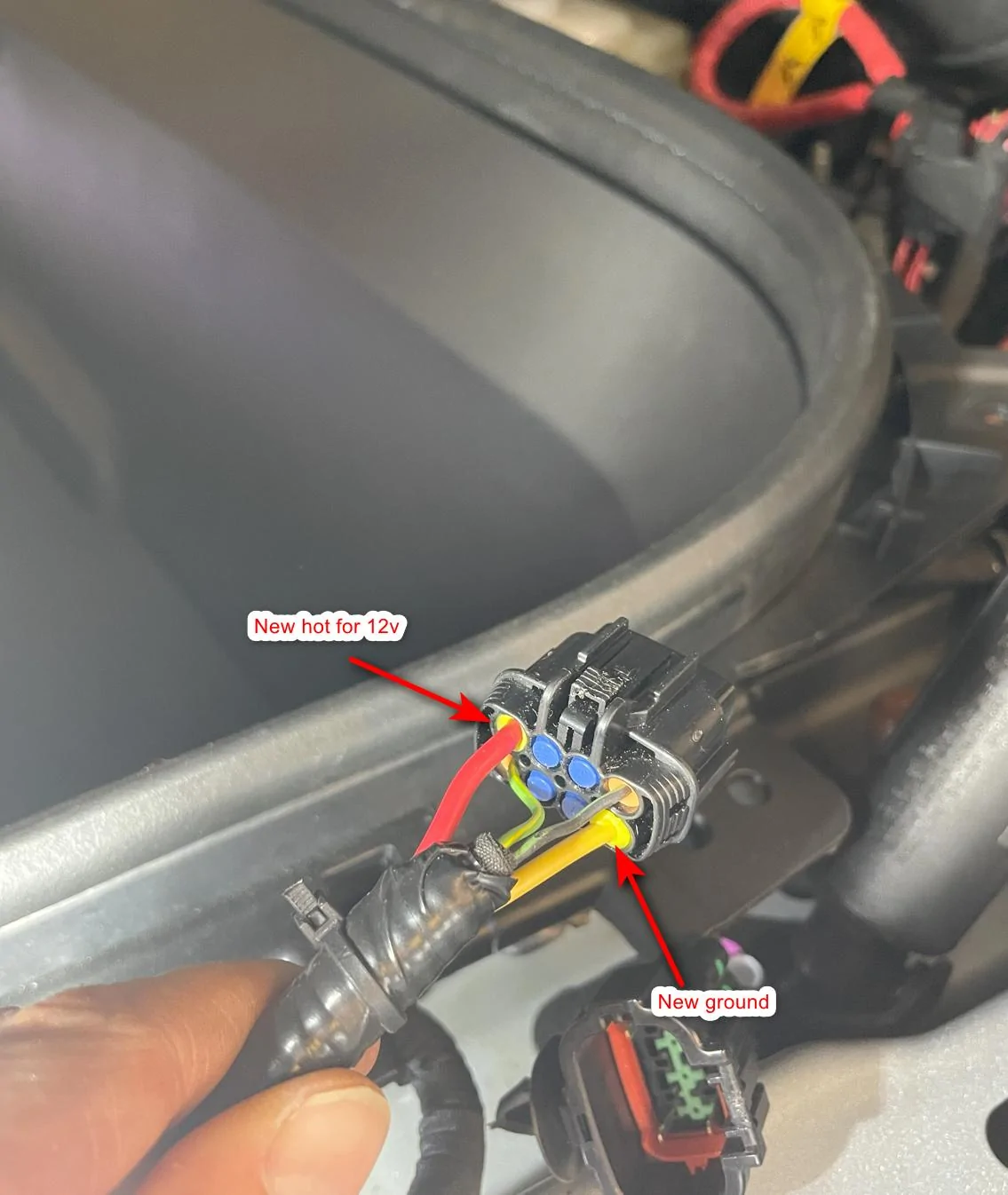Rivian R1T R1S Rivian updates website: Two 12v outlets now (none in frunk) for R1T New Wires