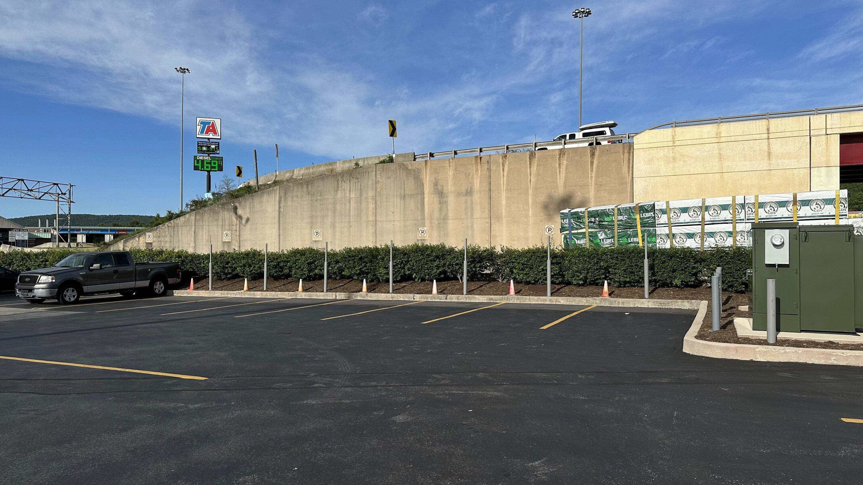 Rivian R1T R1S RAN Rivian Charging Stations Locations Map via Google Maps 20230526_220813730_iOS