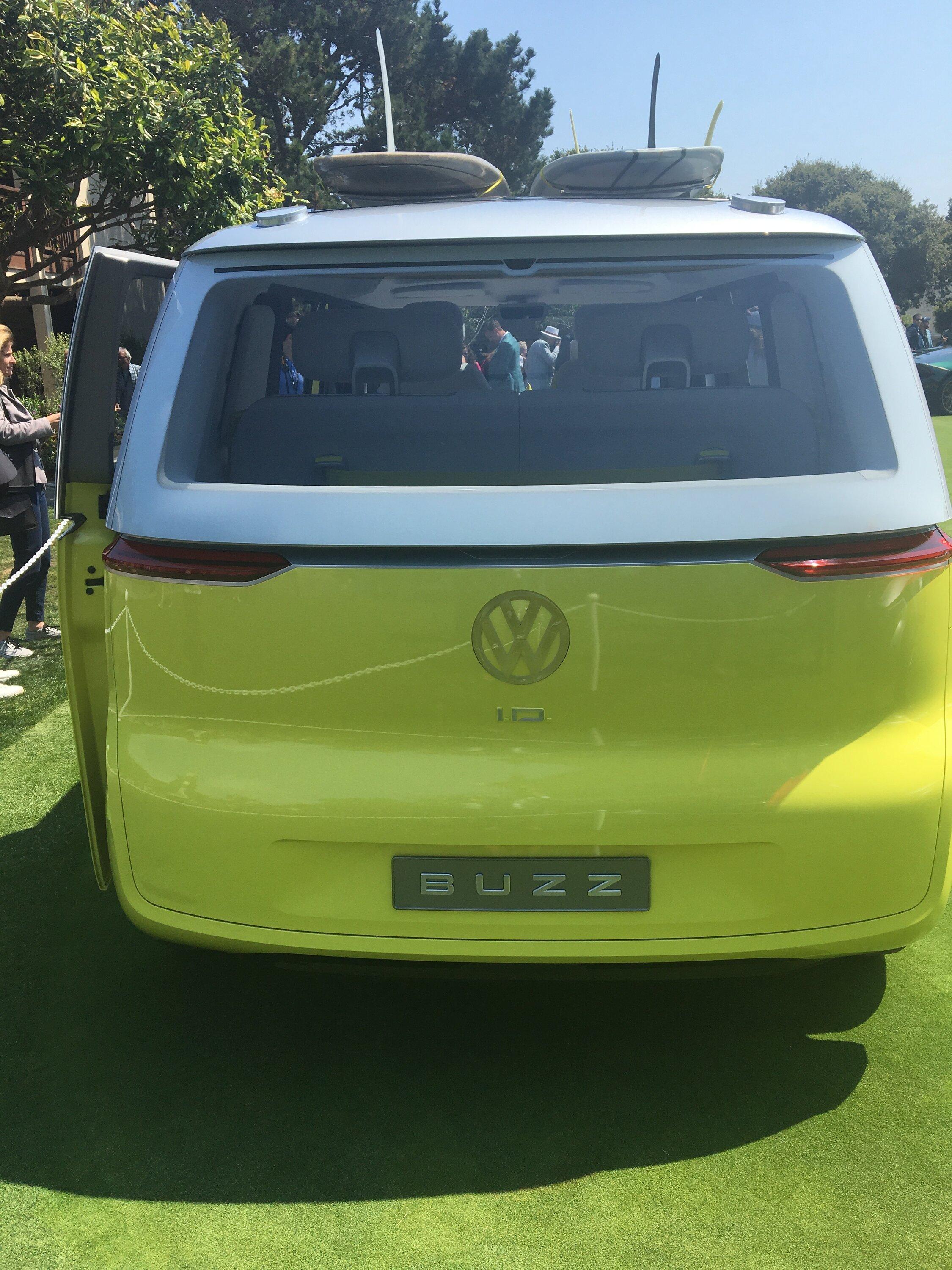 Rivian R1T R1S Livestream for seeing the 3-row ID. Buzz World Premiere IMG_0292