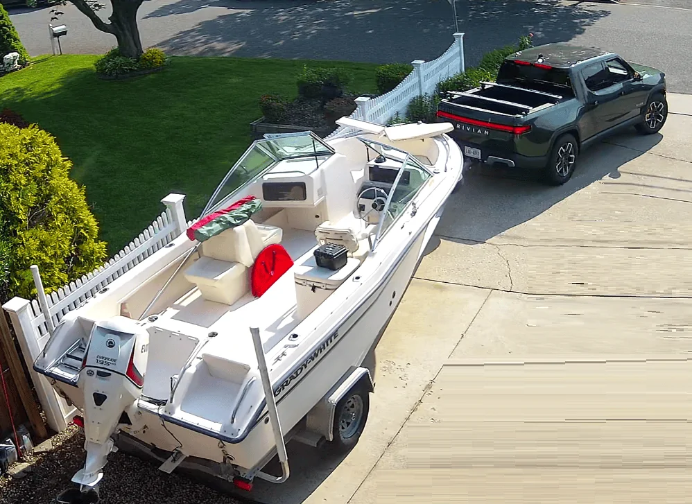 Rivian R1T R1S First Tow to the Ramp...... R1T towing 20' Grady White Boat 1685500477109