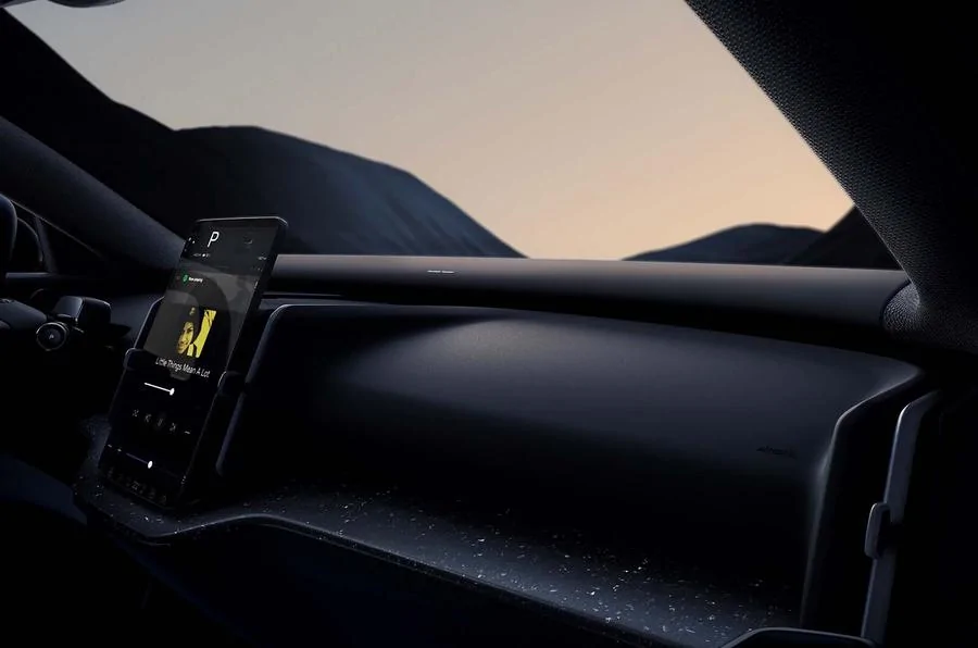 Rivian R1T R1S Volvo EX30 volvo-ex30-interior