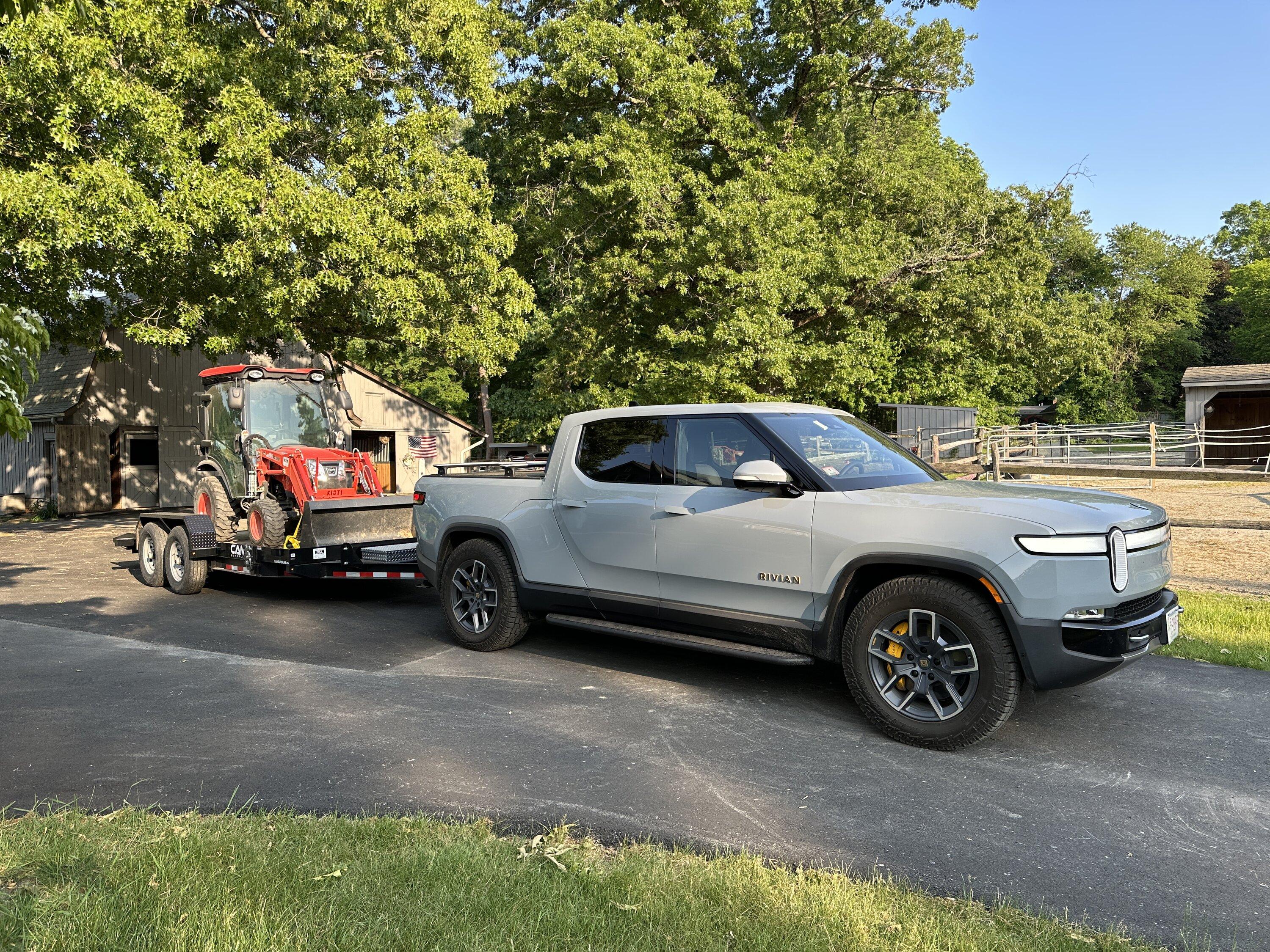 Rivian R1T R1S Tractor Hauling IMG_1477.JPG
