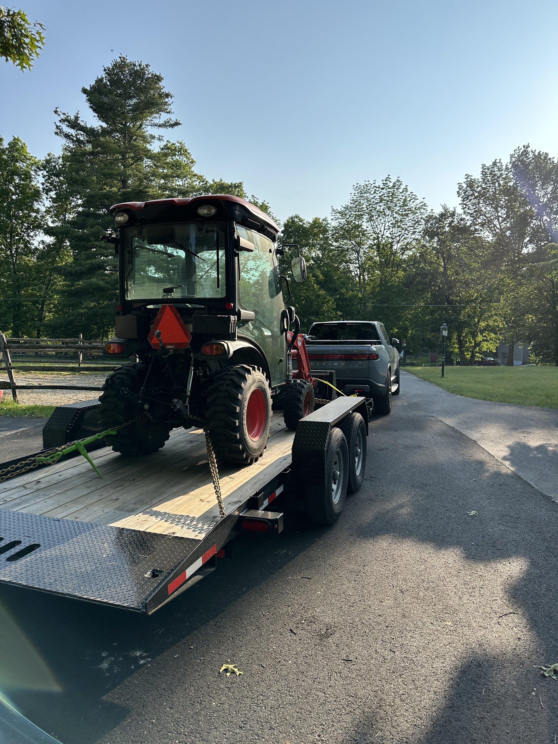 Rivian R1T R1S Tractor Hauling IMG_1478.JPG