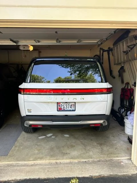 Rivian R1T R1S R1S misaligned lift gate(s) - gaps and assembly issues IMG_3087