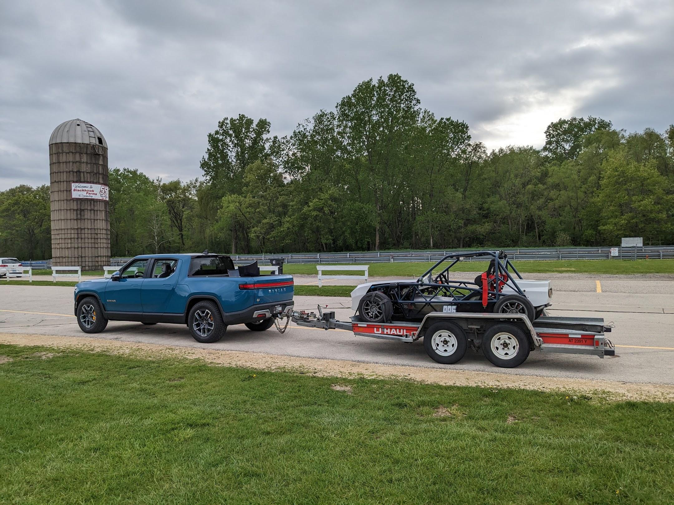 Rivian R1T R1S Tractor Hauling RivTowin