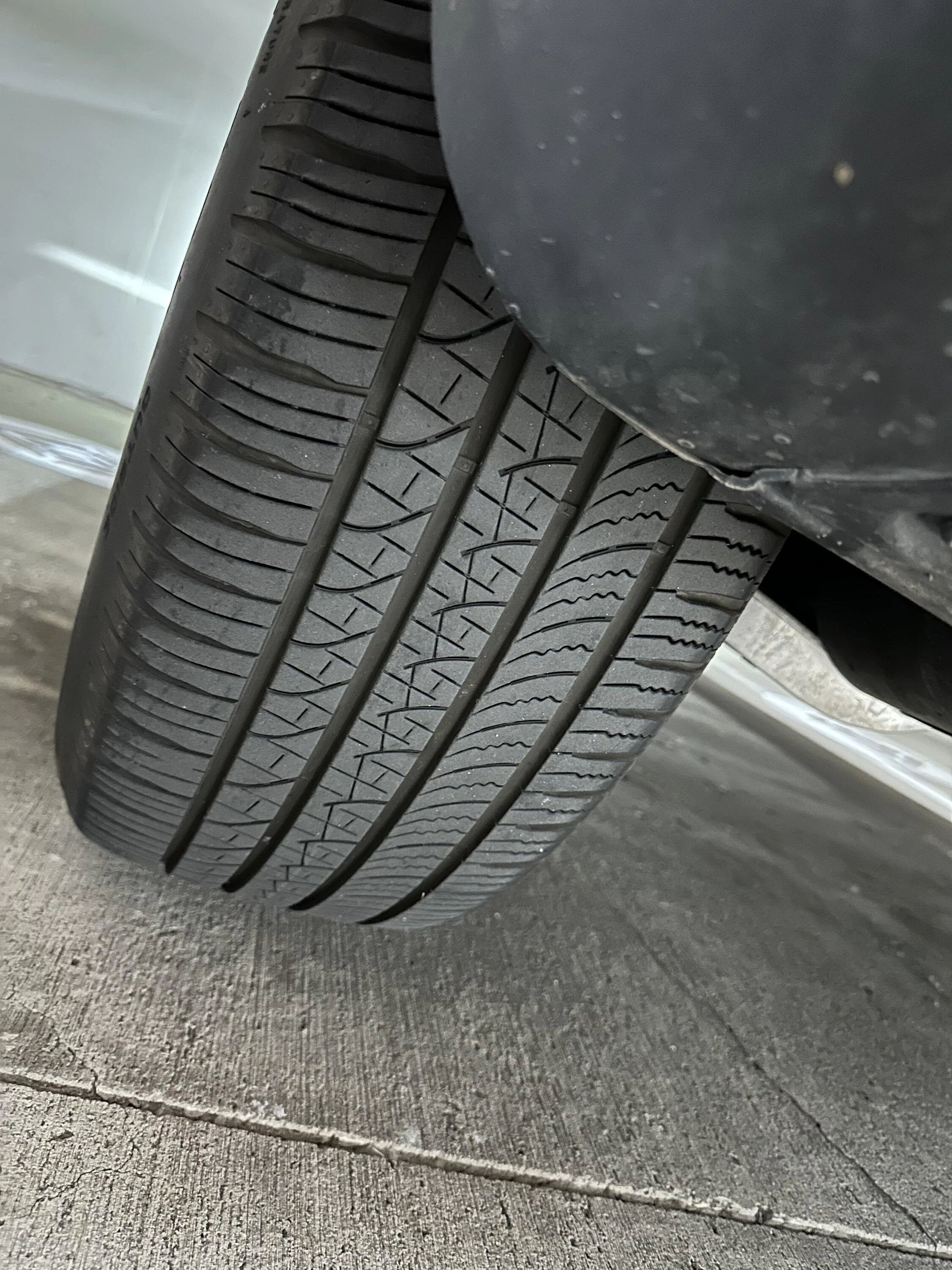Rivian R1T R1S FS - 22” sport brights - set of 5 (DFW) - $3200 - considering parting out IMG_2195