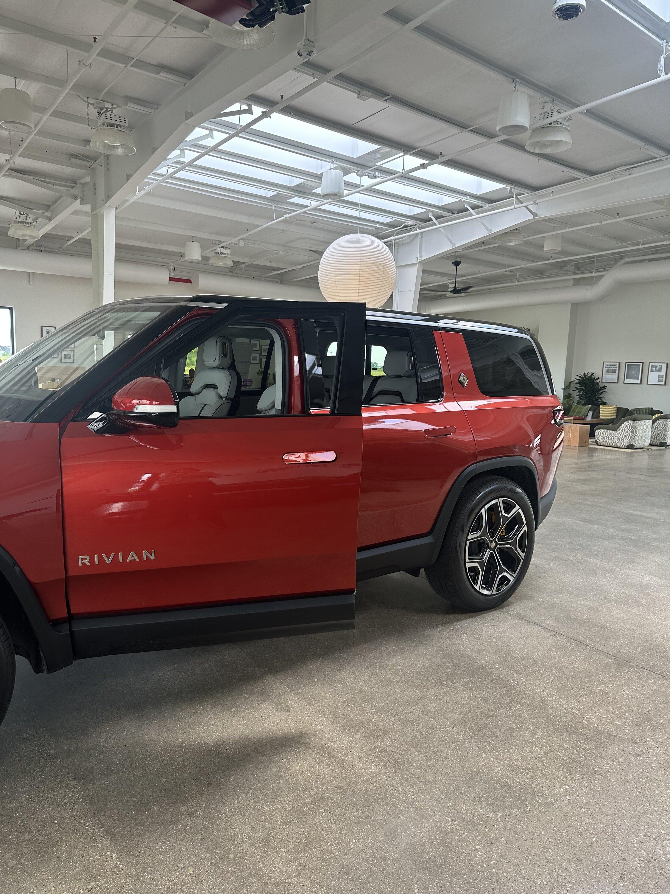Rivian R1T R1S R1S Shop access live with lots of inventory! IMG_0826