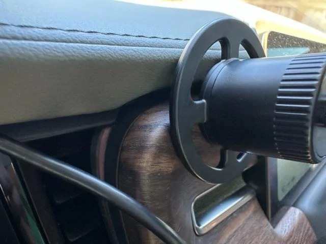 Rivian R1T R1S Mounting a cell phone.  Has anyone done it? IMG_6714