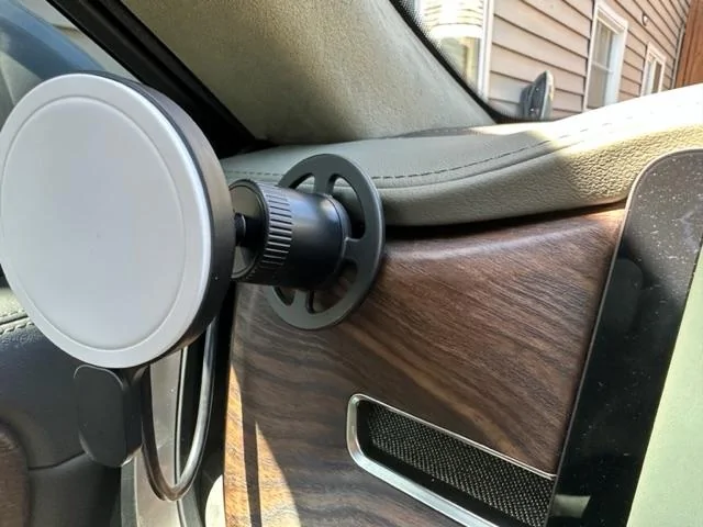 Rivian R1T R1S Mounting a cell phone.  Has anyone done it? IMG_6713