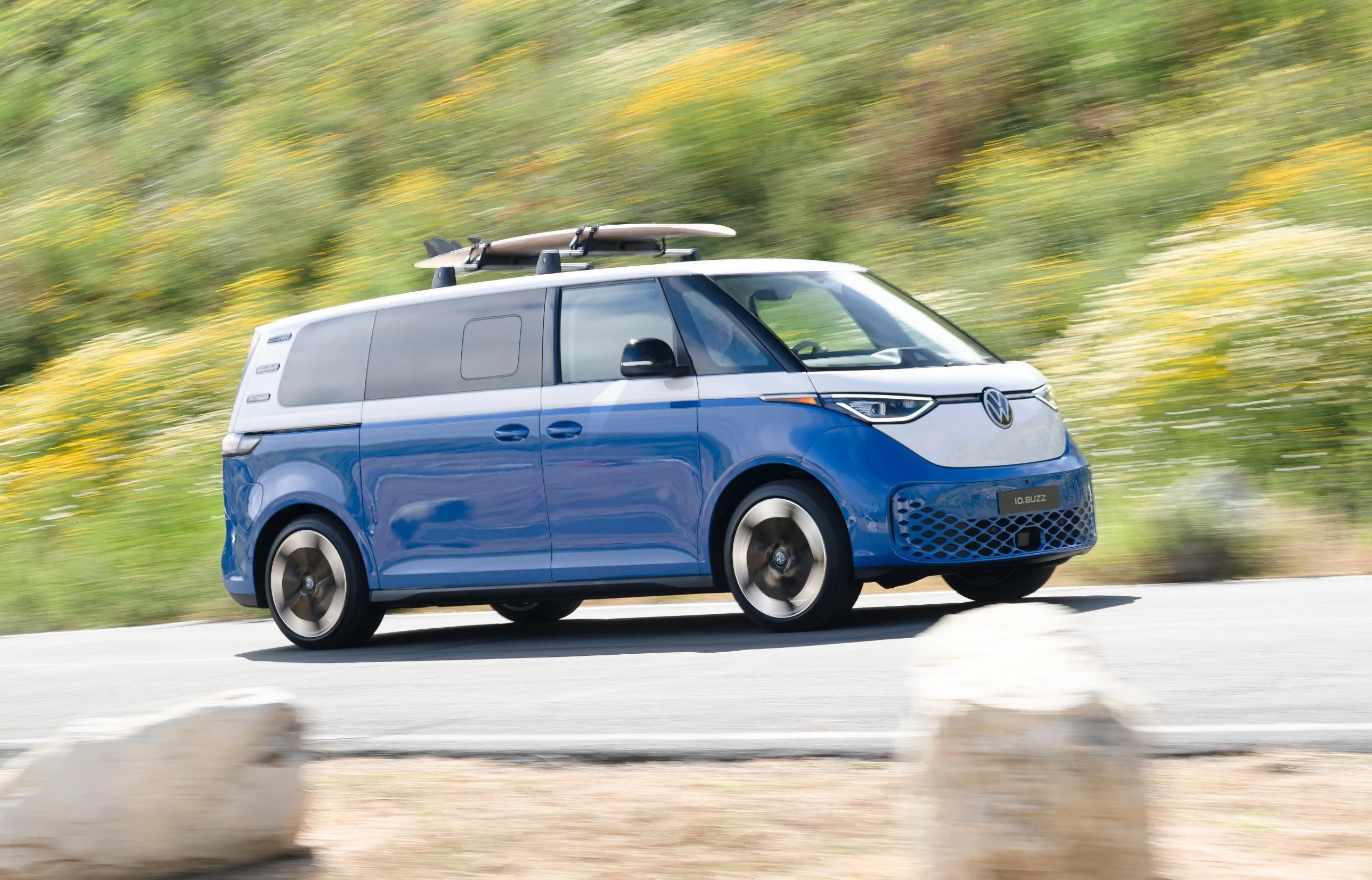 Rivian R1T R1S VW ID.Buzz 3-row reveal, plus camper LIPMAN_JL95339