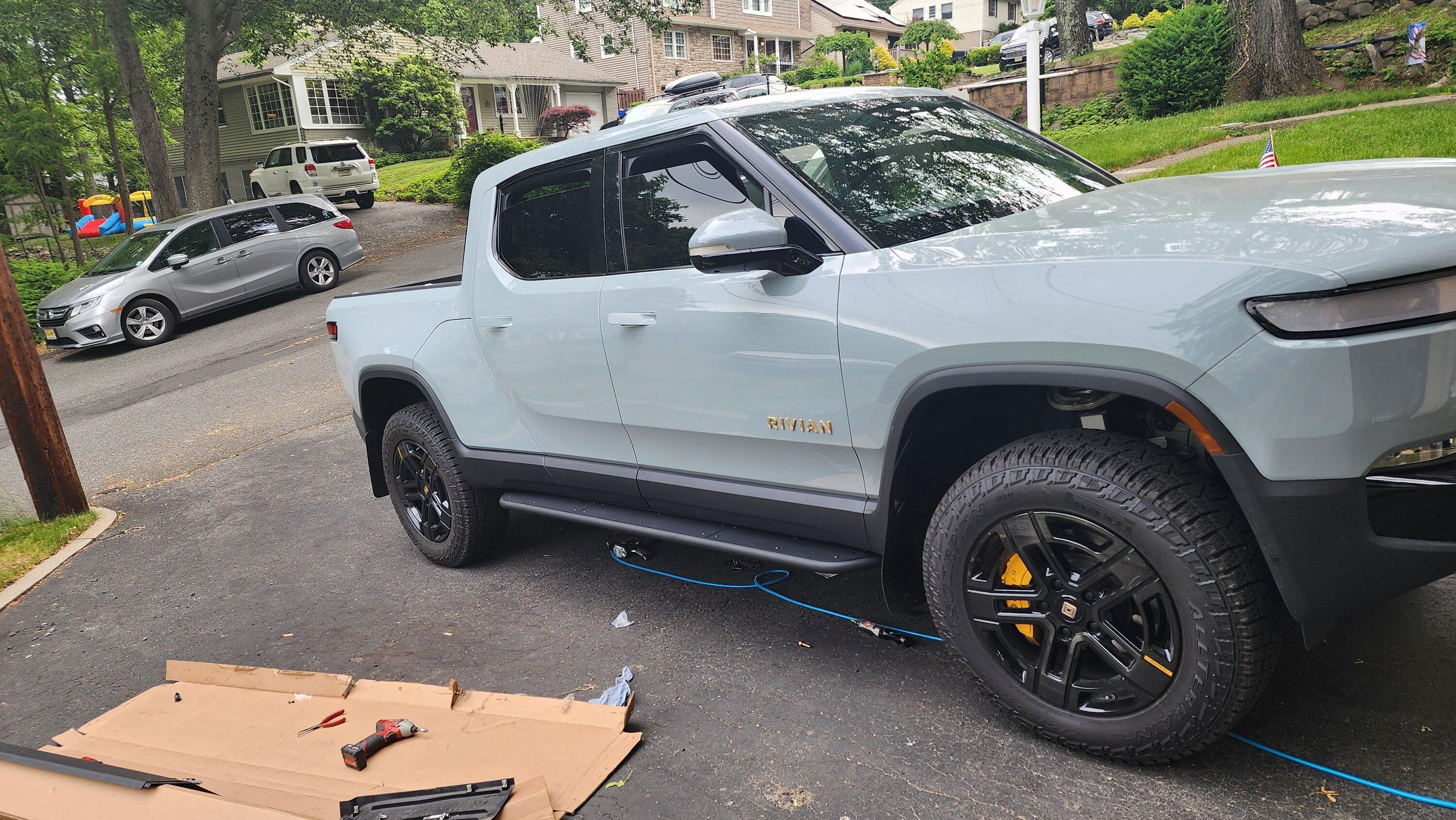 Rivian R1T R1S Aftermarket Rock Sliders options? 20230603_172749