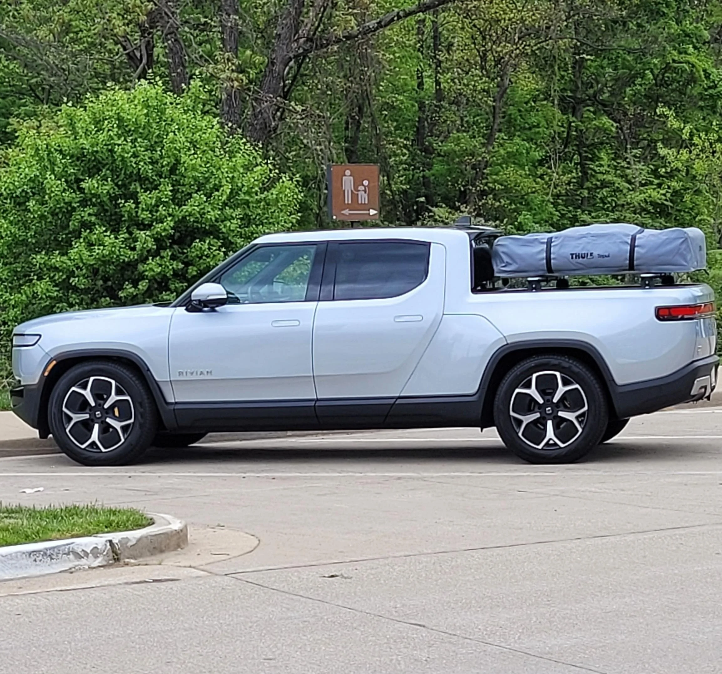 Rivian R1T R1S 700 mile road trip with R1S Rooftop Tent -- efficiency / range numbers 20230506_085832