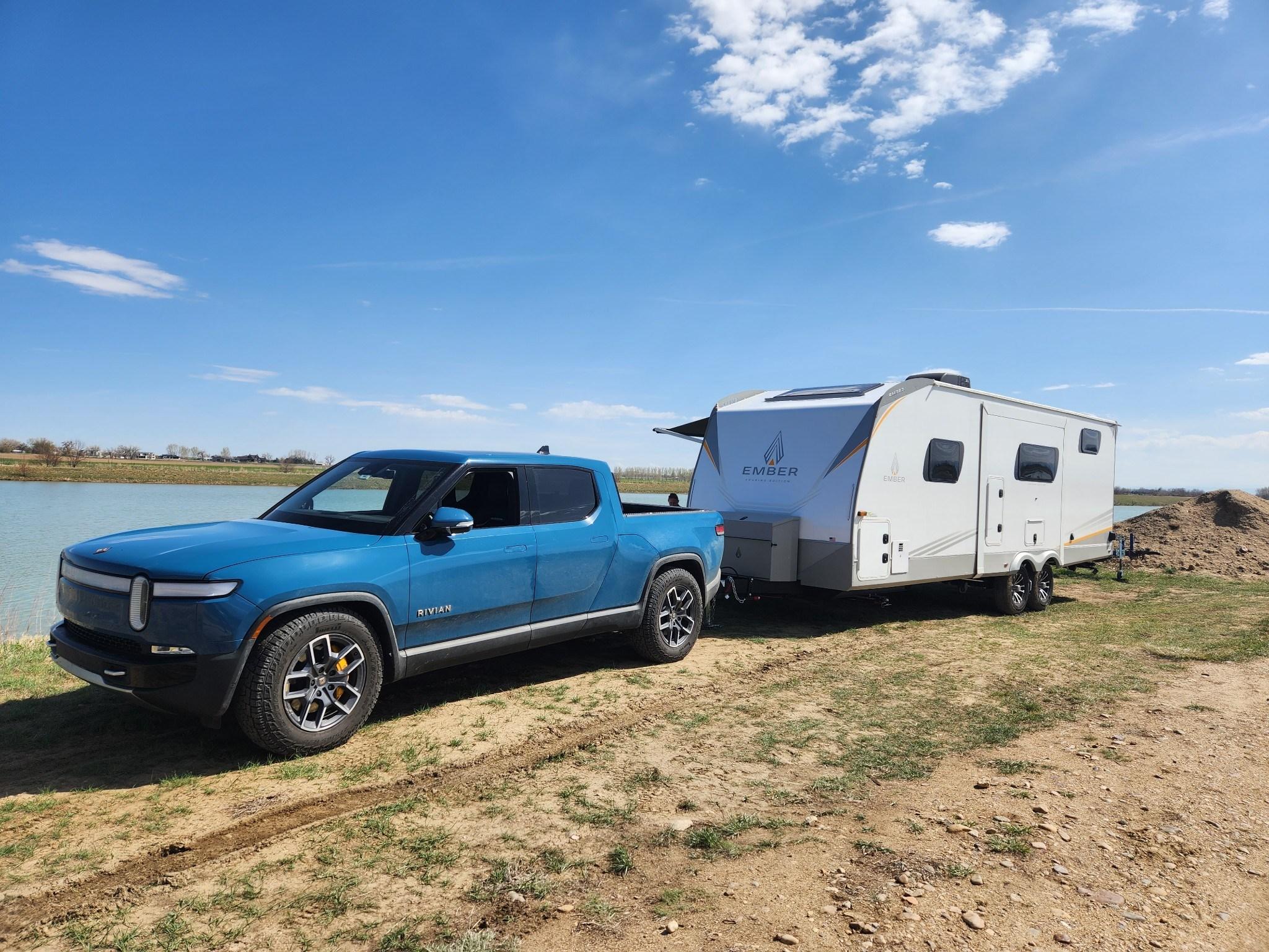 Rivian R1T R1S Camper turns off 120v outlets 1000000816