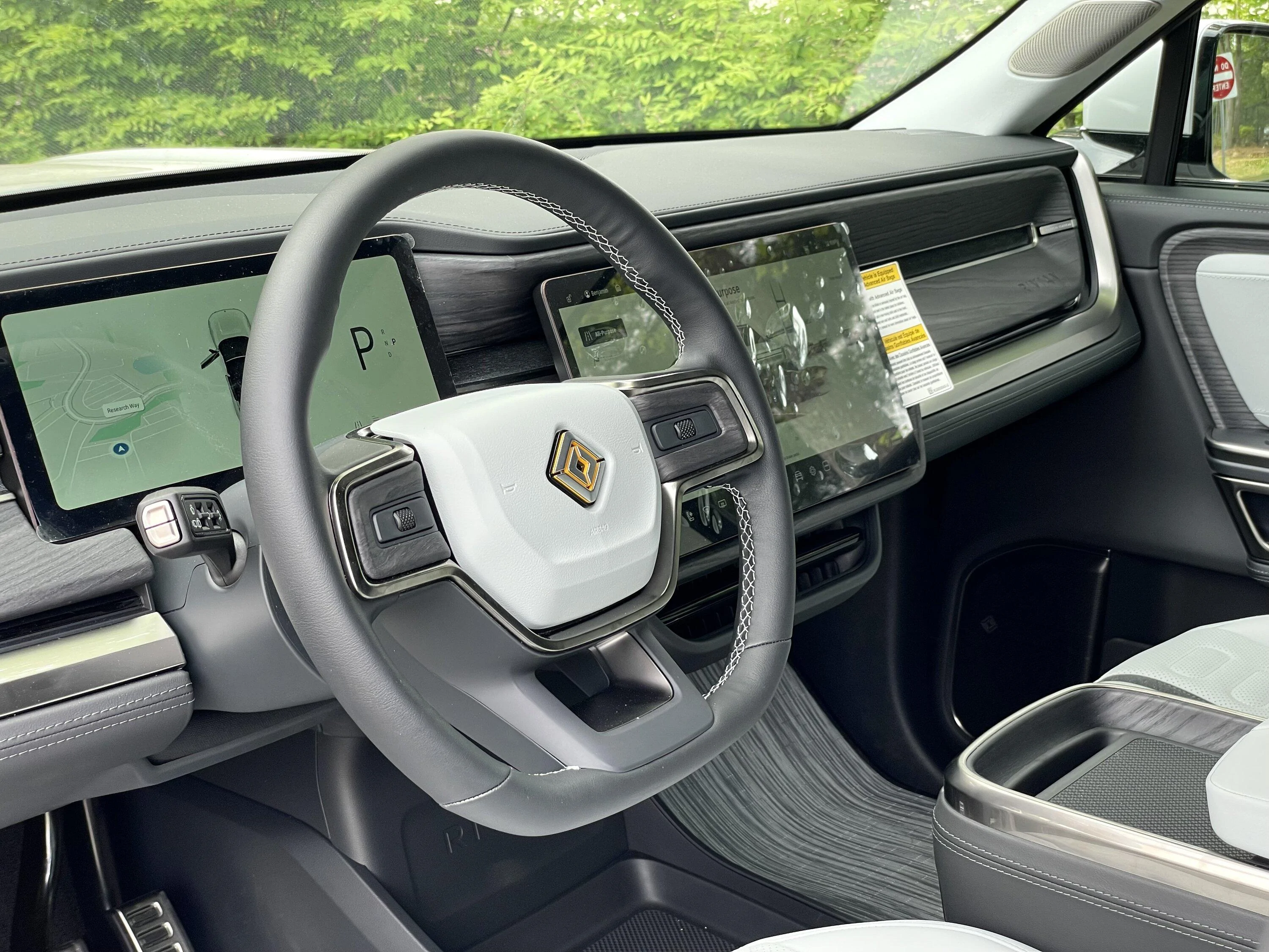 Rivian R1T R1S For Sale R1S Launch Edition - Glacier White / Ocean Coast / 22” Sport Bright - NYC Long Island Area 75a8d6ea6ca6f1bd53a2b1b15082c3a8